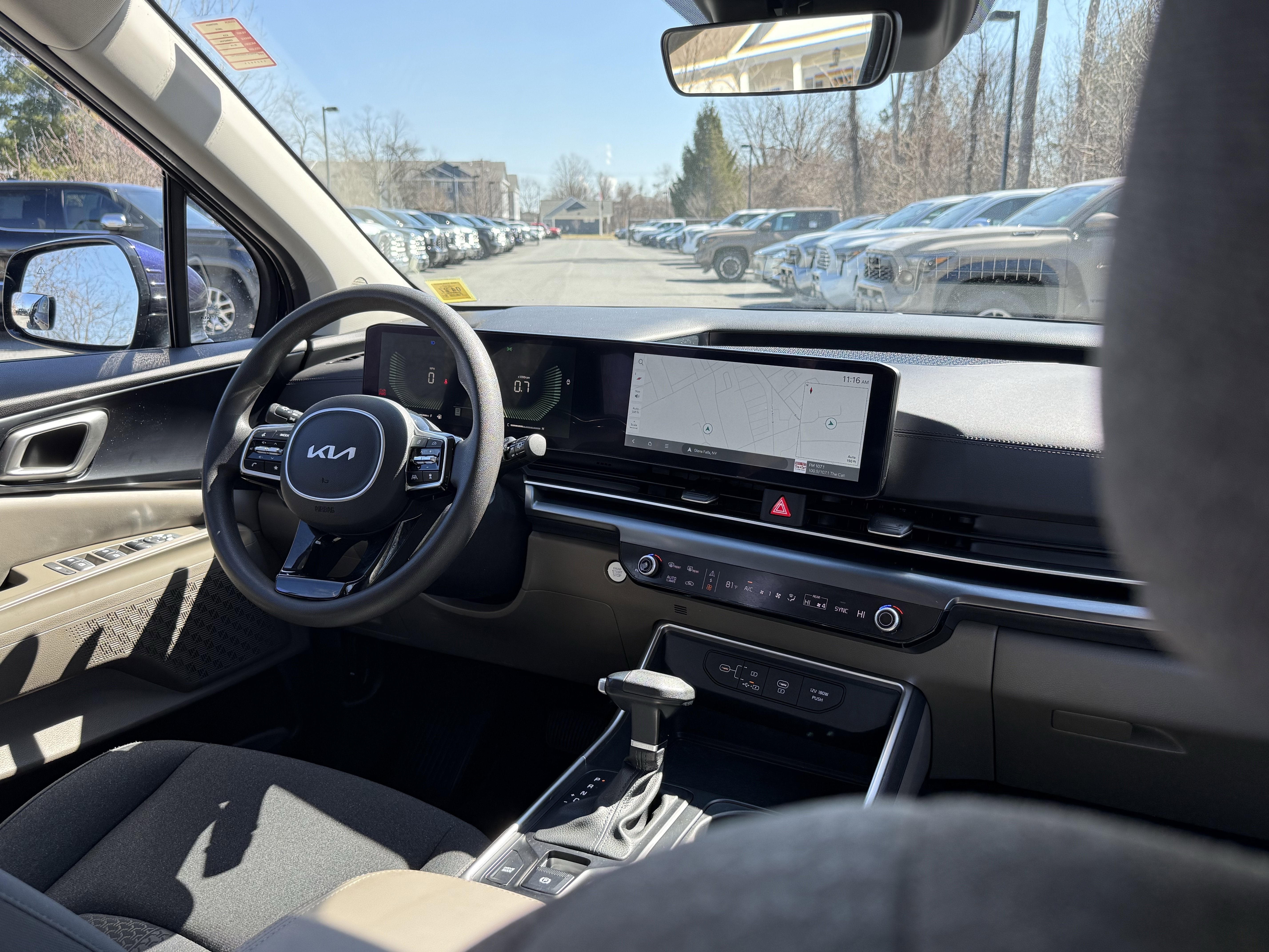 2025 Kia Carnival LX