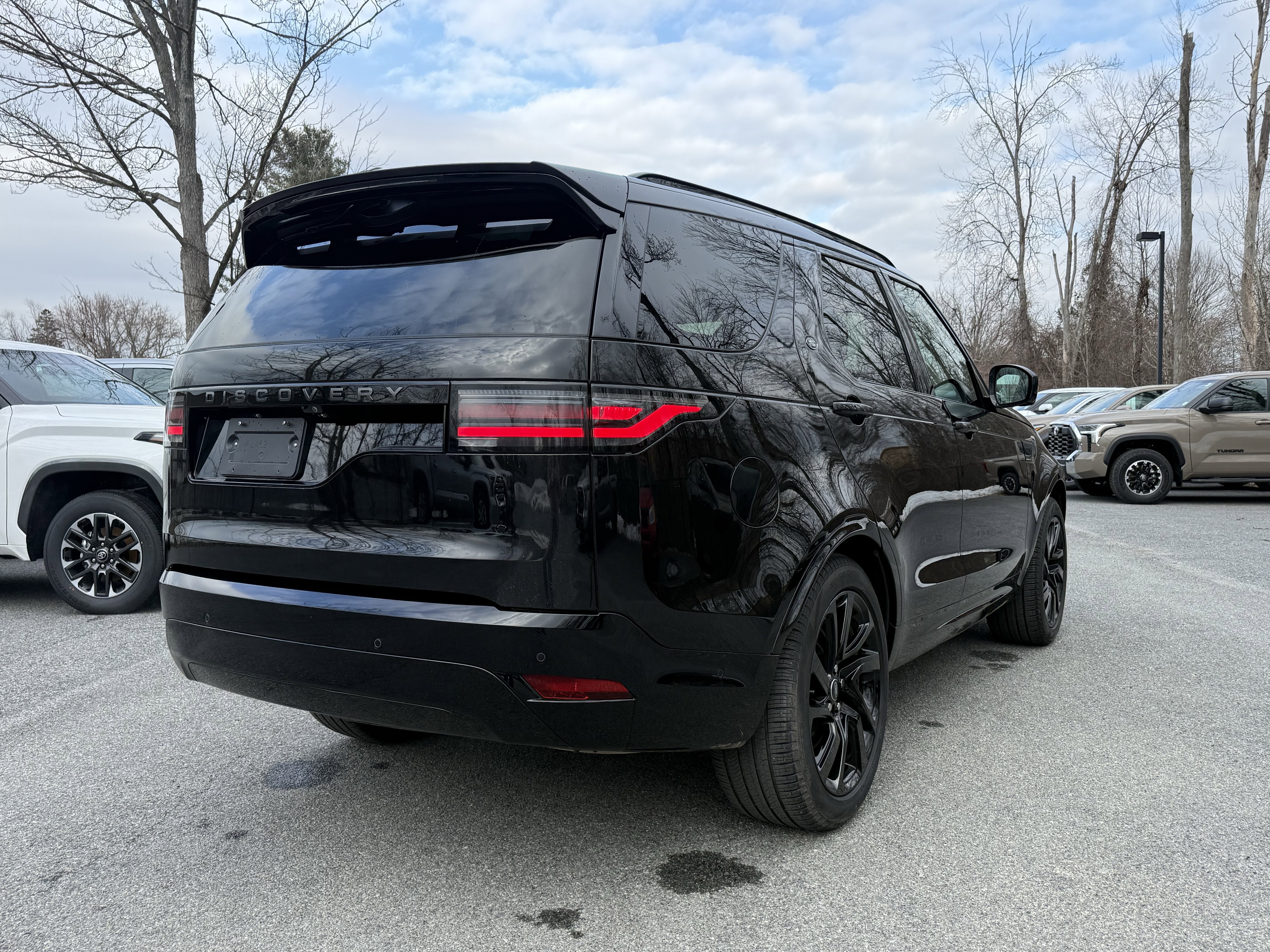 2024 Land Rover Discovery Dynamic SE