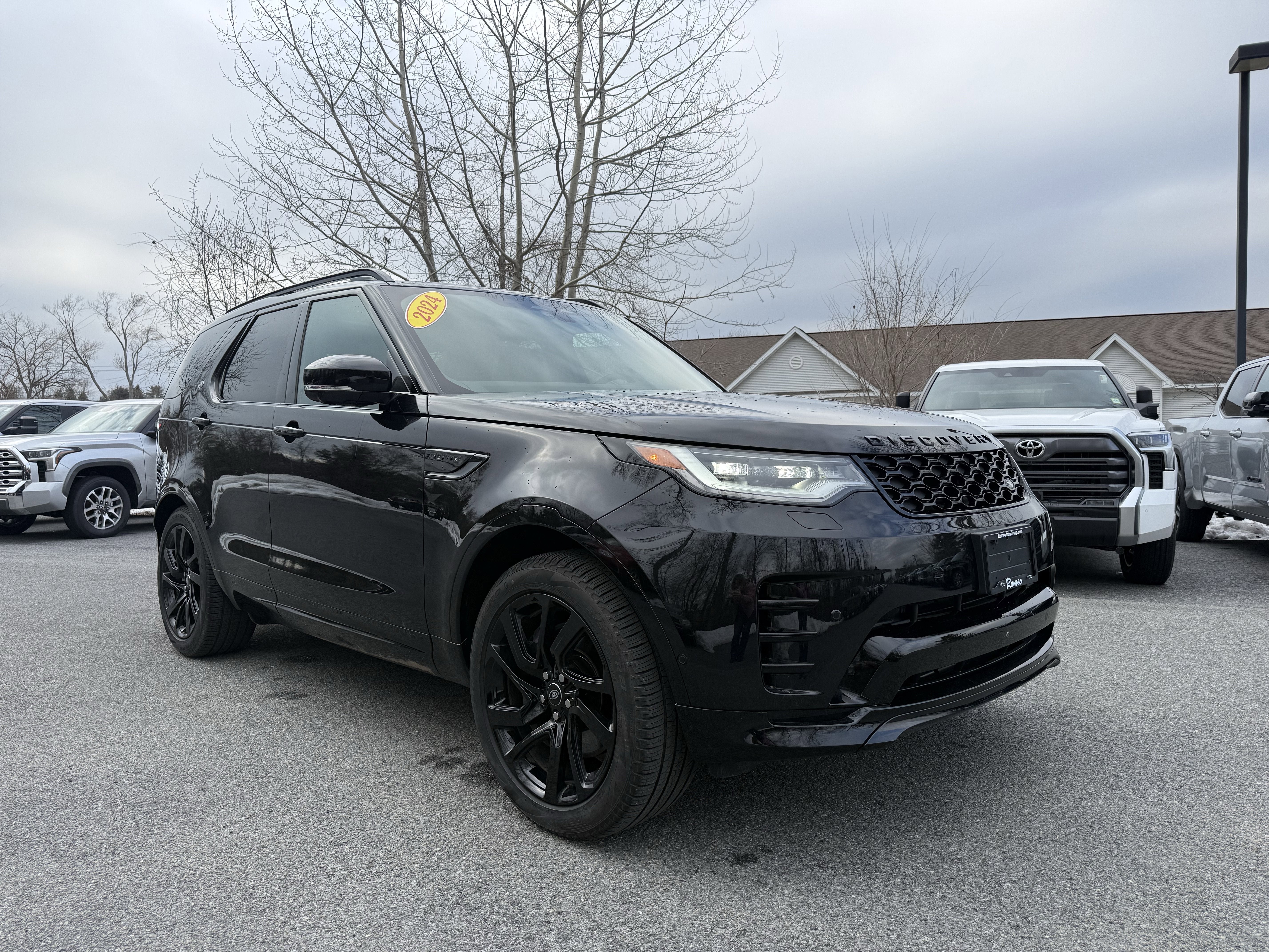 2024 Land Rover Discovery Dynamic SE