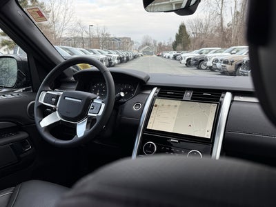 2024 Land Rover Discovery Dynamic SE