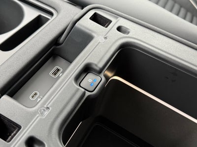 2024 Land Rover Discovery Dynamic SE