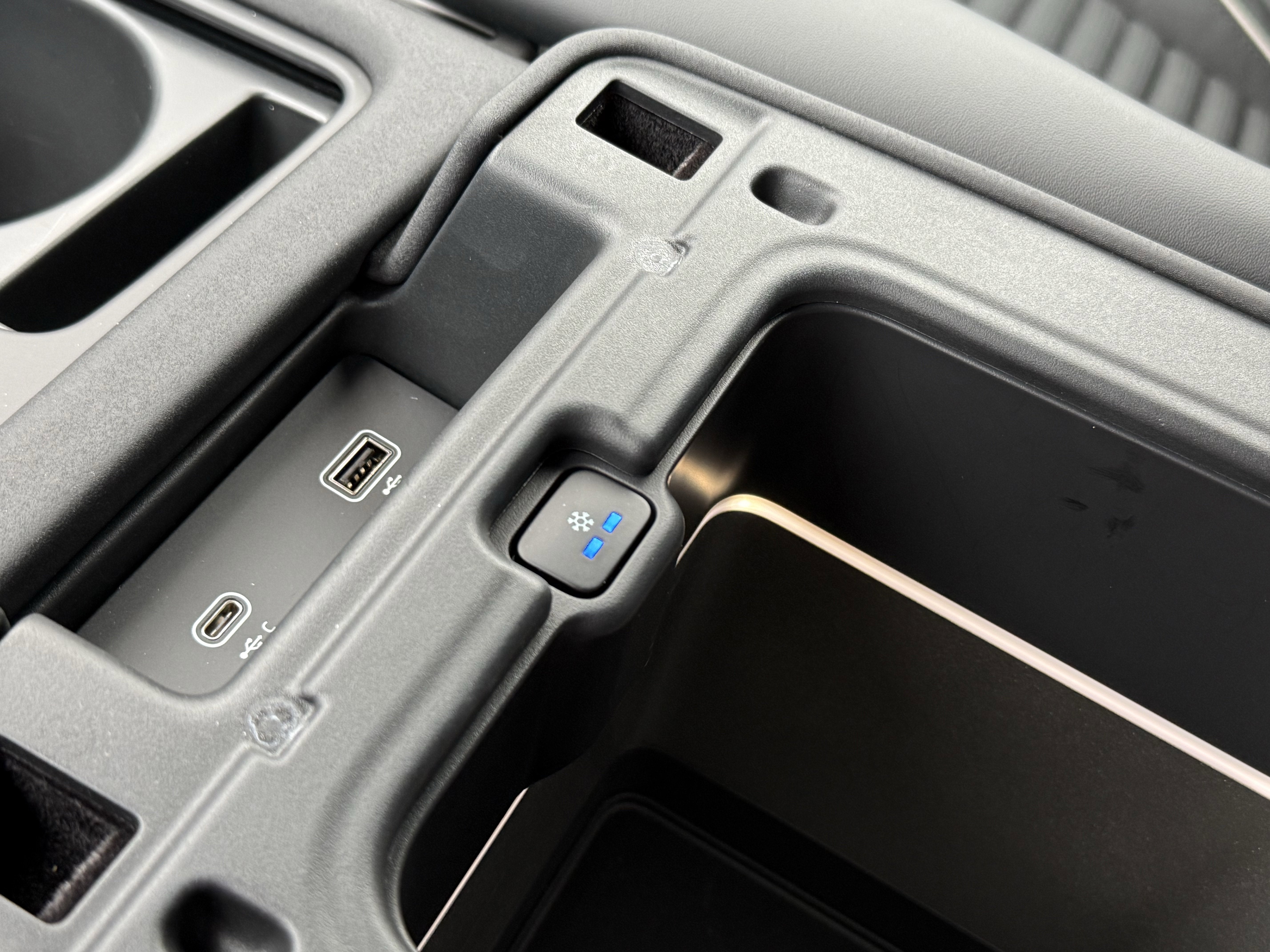 2024 Land Rover Discovery Dynamic SE