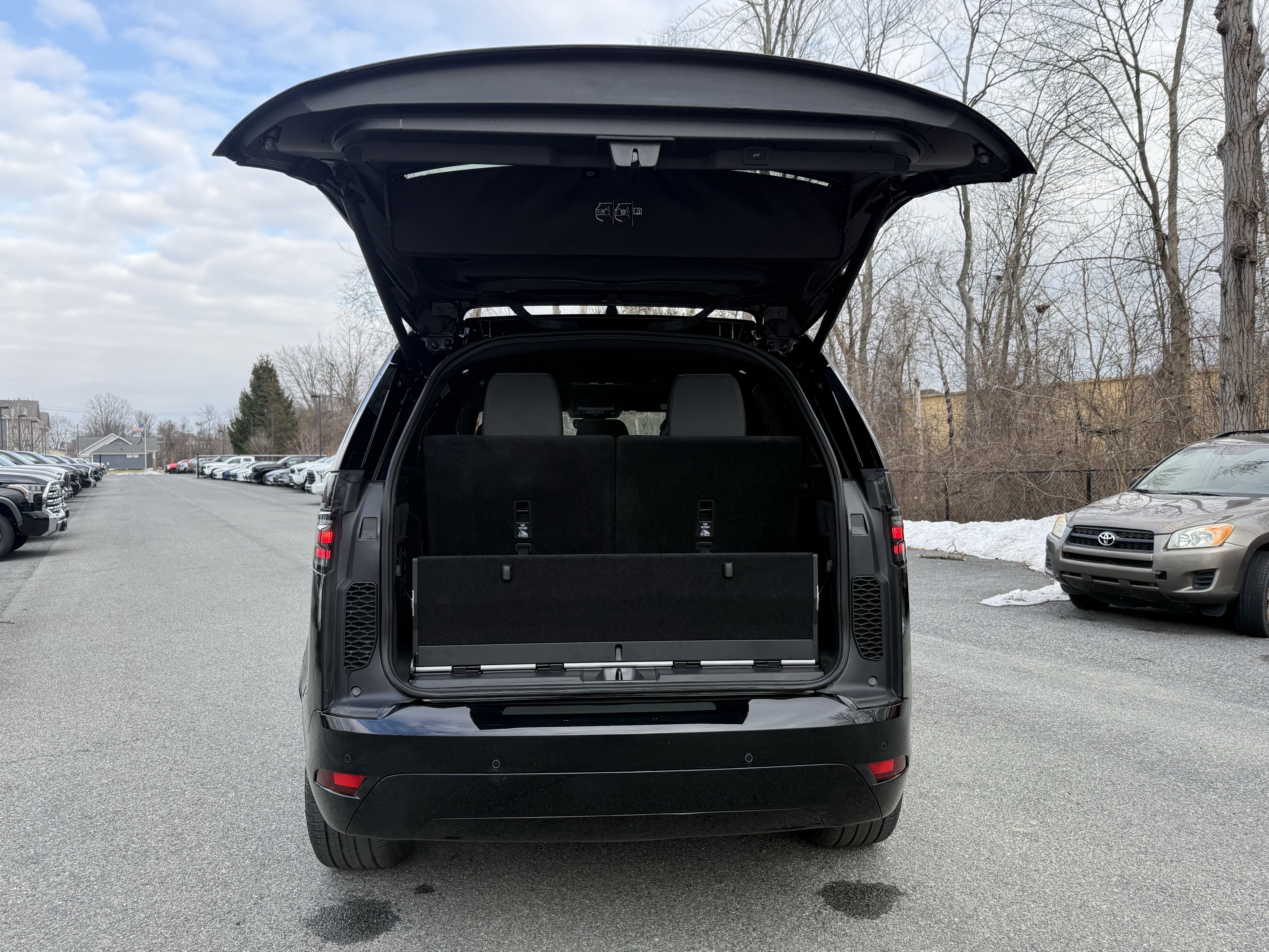 2024 Land Rover Discovery Dynamic SE