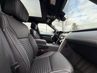 2024 Land Rover Discovery Dynamic SE