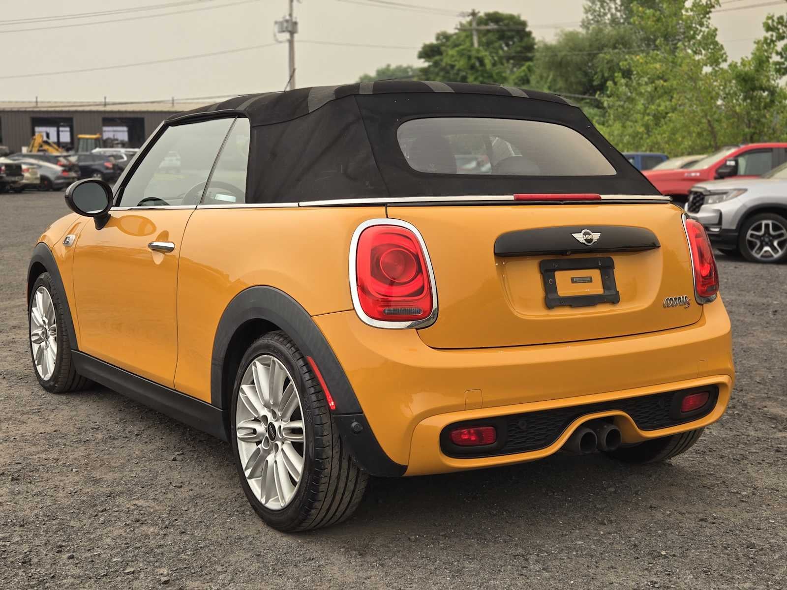 2016 MINI Cooper S Base