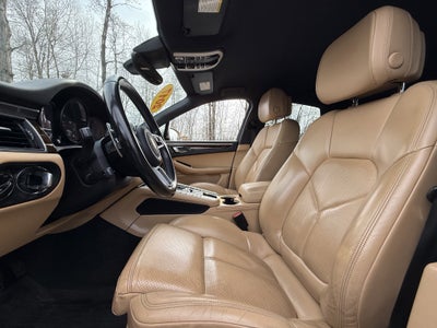 2017 Porsche Macan Base