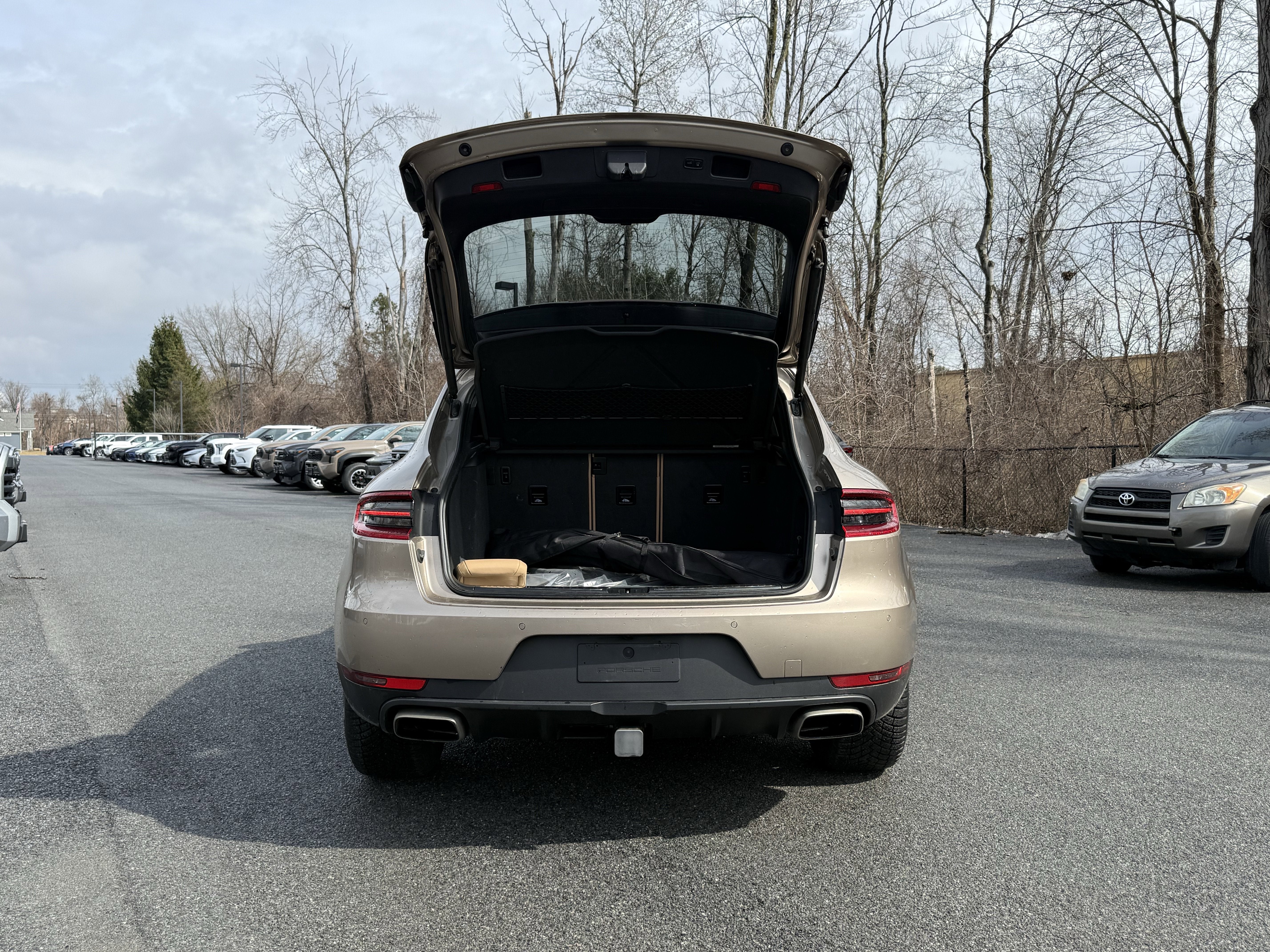 2017 Porsche Macan Base