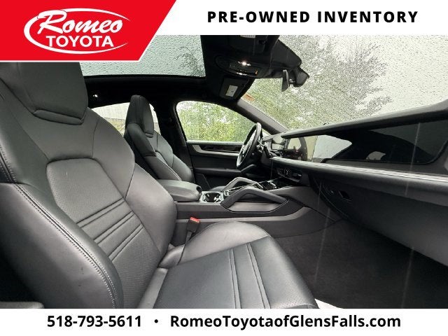 2024 Porsche Cayenne Coupe Base