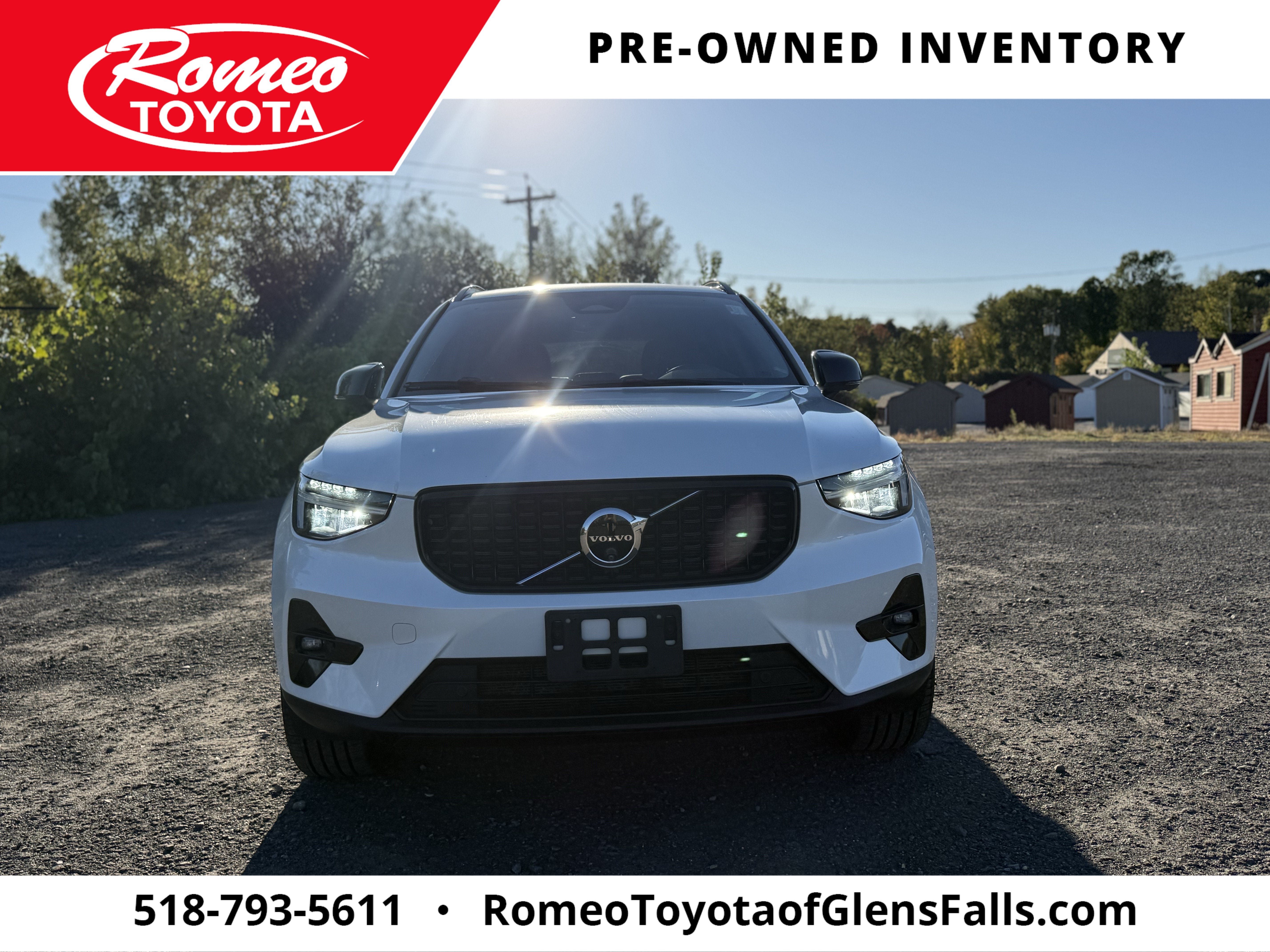 2024 Volvo XC40 B5 Plus Dark Theme