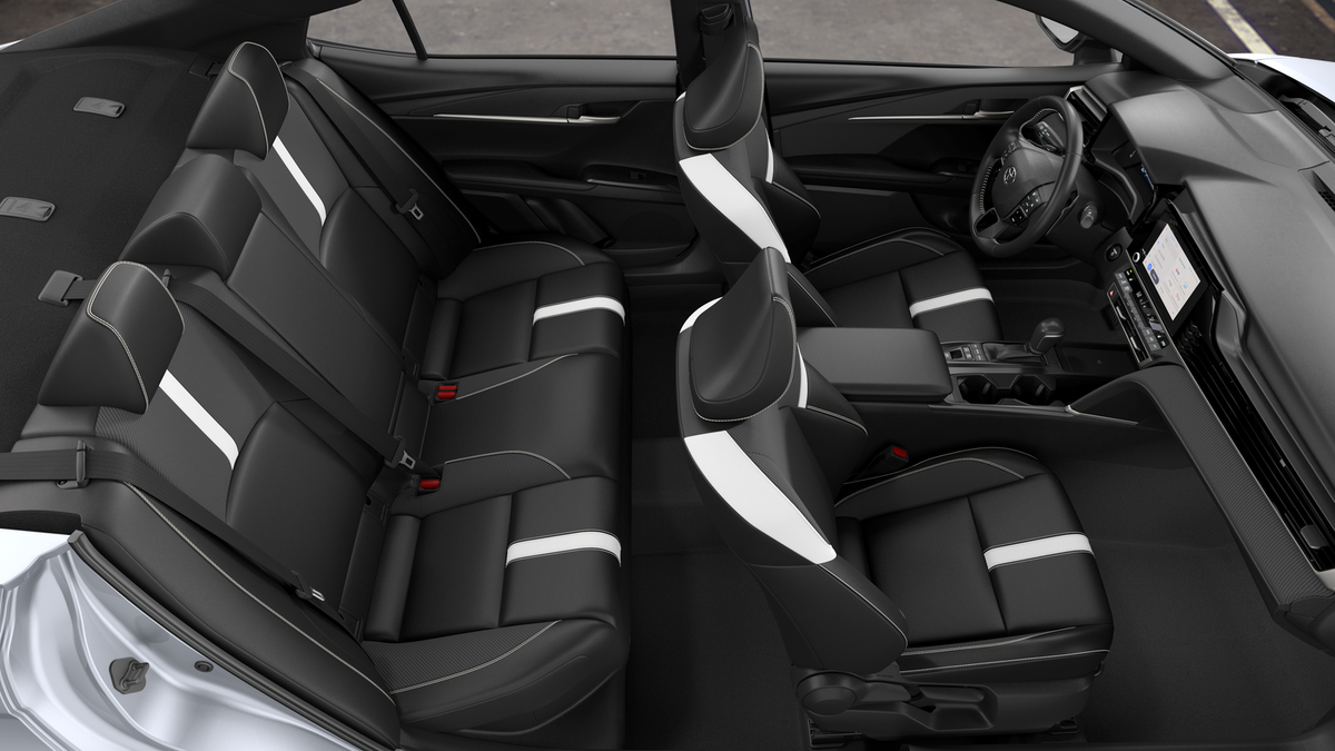 2026 Toyota Camry SE AWD