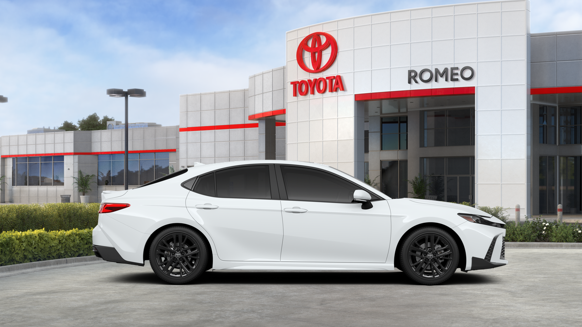 2026 Toyota Camry SE AWD
