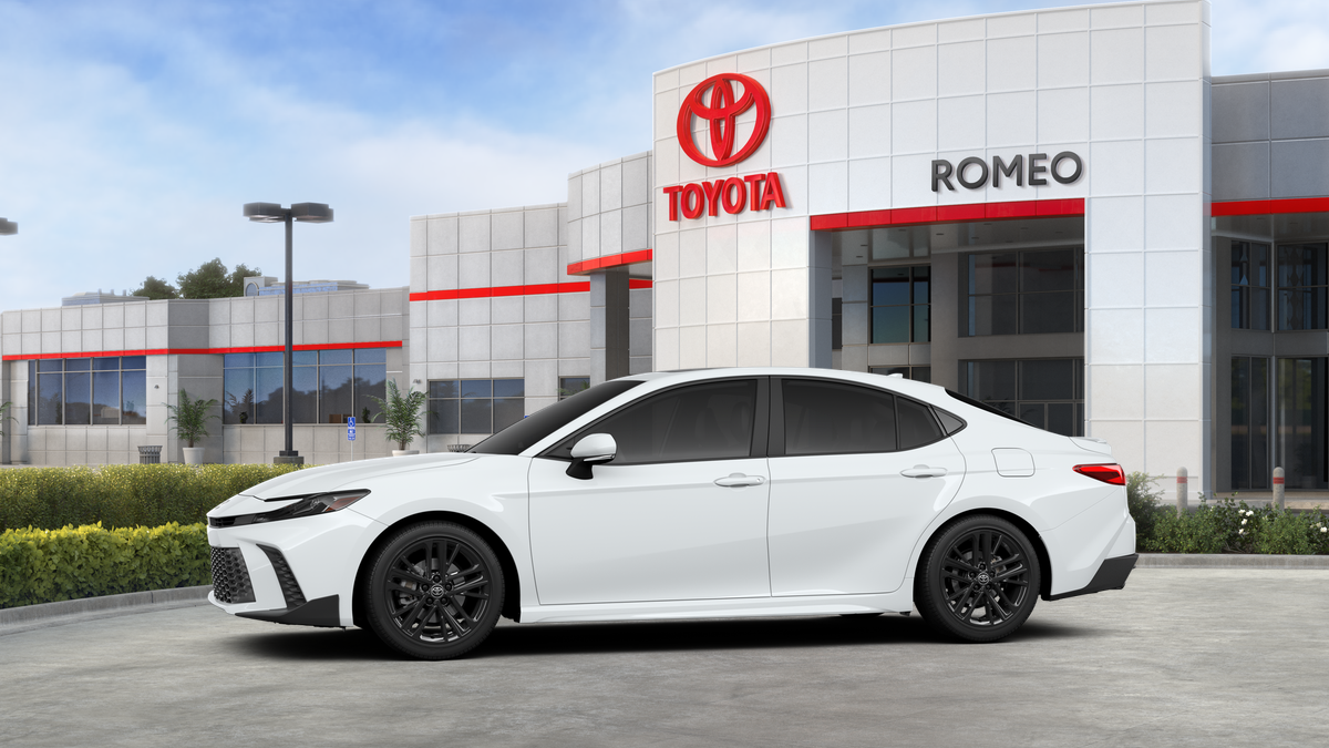 2026 Toyota Camry SE AWD