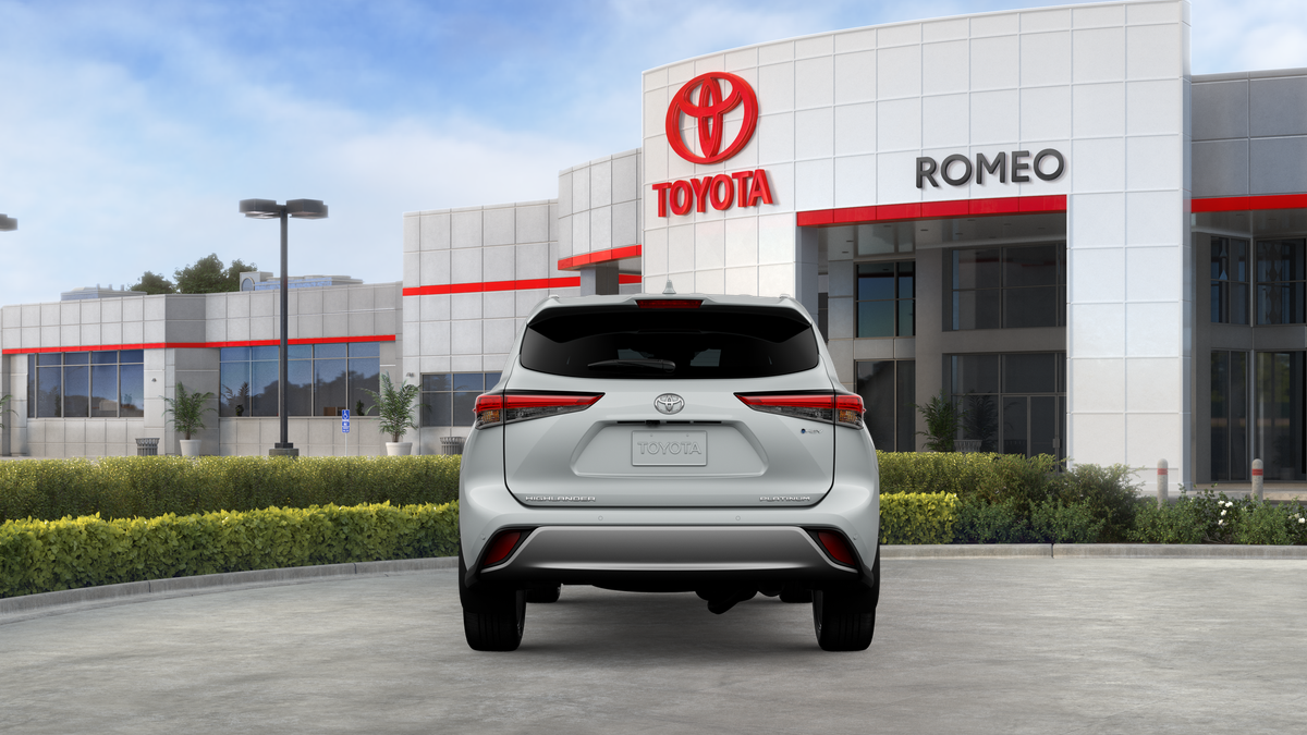 2026 Toyota Highlander Hybrid Platinum