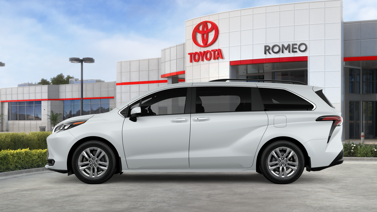 2026 Toyota Sienna XLE