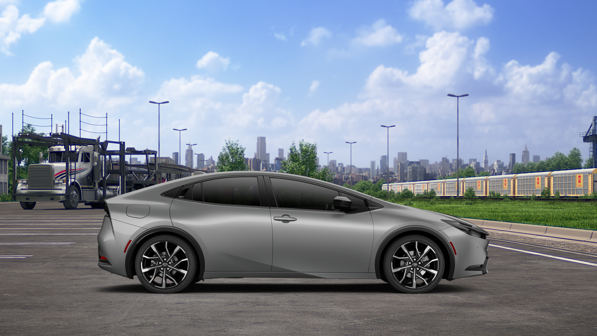 2027 Toyota Prius Plug-in Hybrid XSE