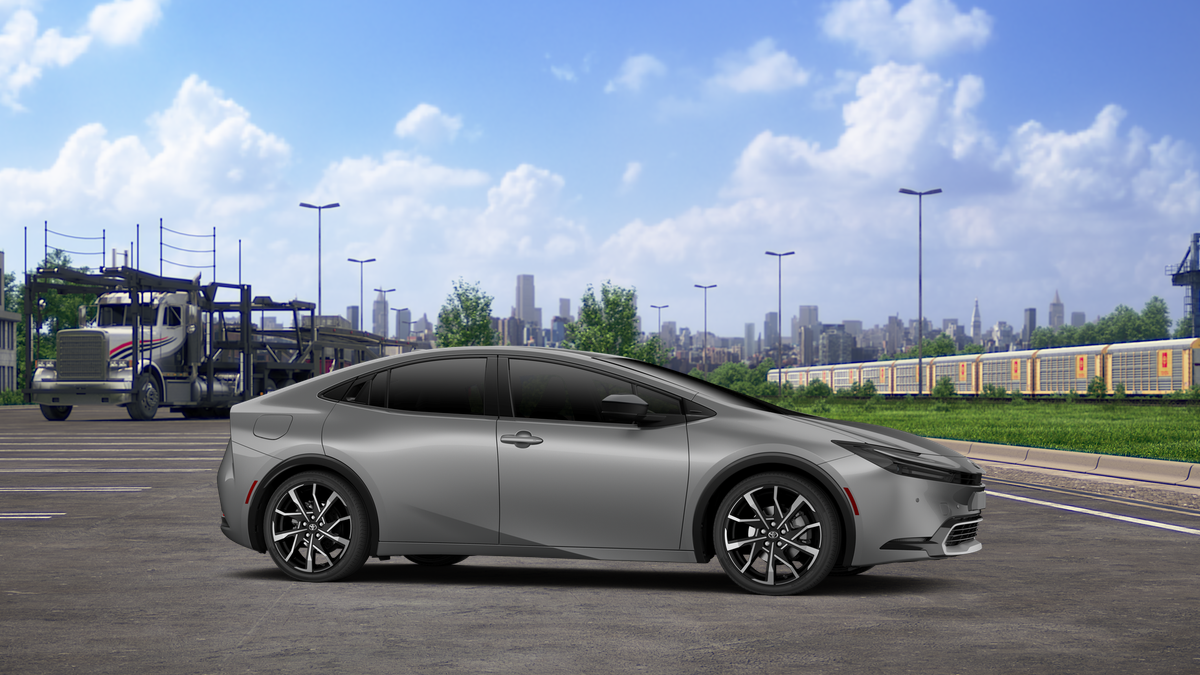 2027 Toyota Prius Plug-in Hybrid XSE