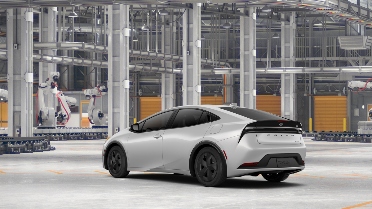 2027 Toyota Prius Plug-in Hybrid SE