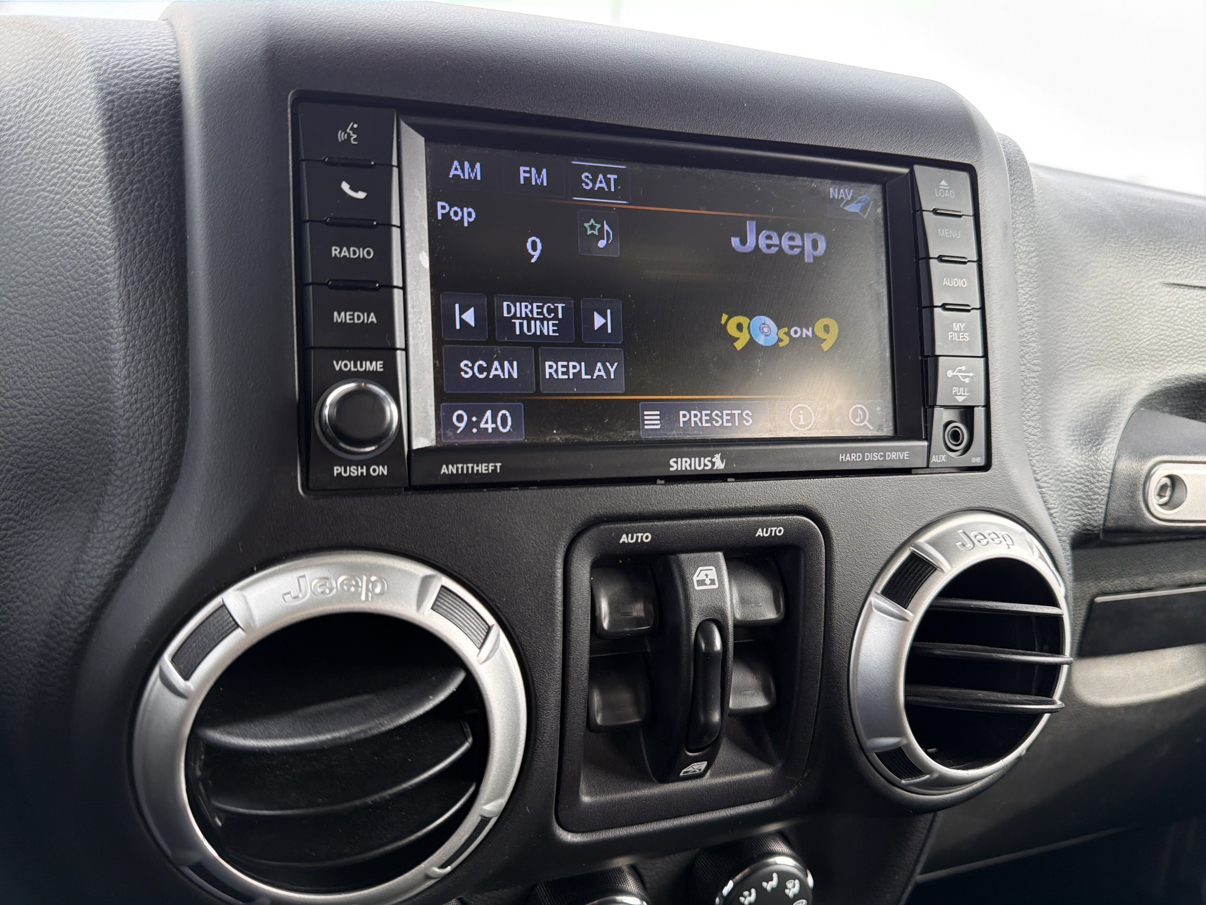 2018 Jeep Wrangler JK Unlimited Sahara