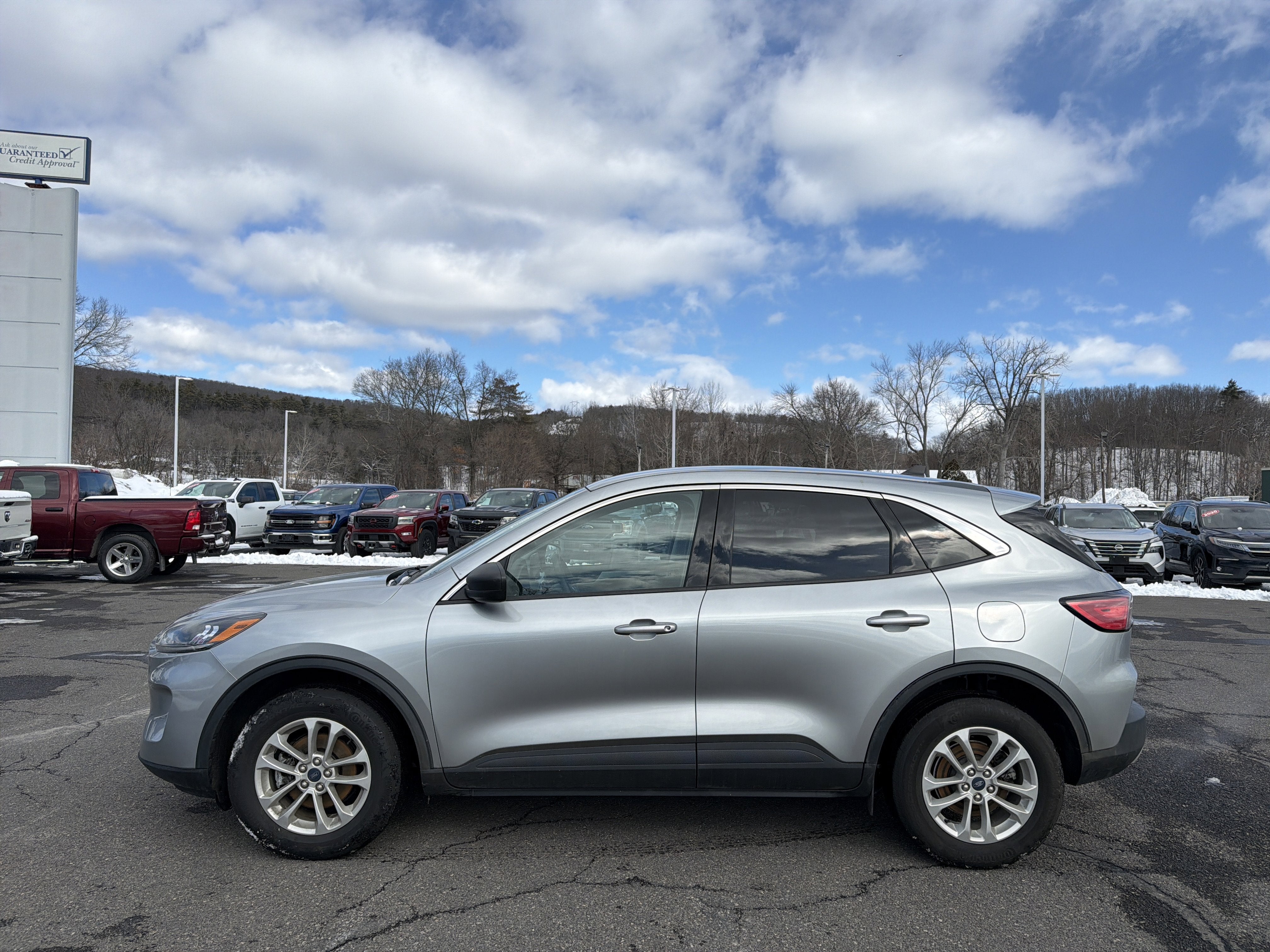 2022 Ford Escape Hybrid SE