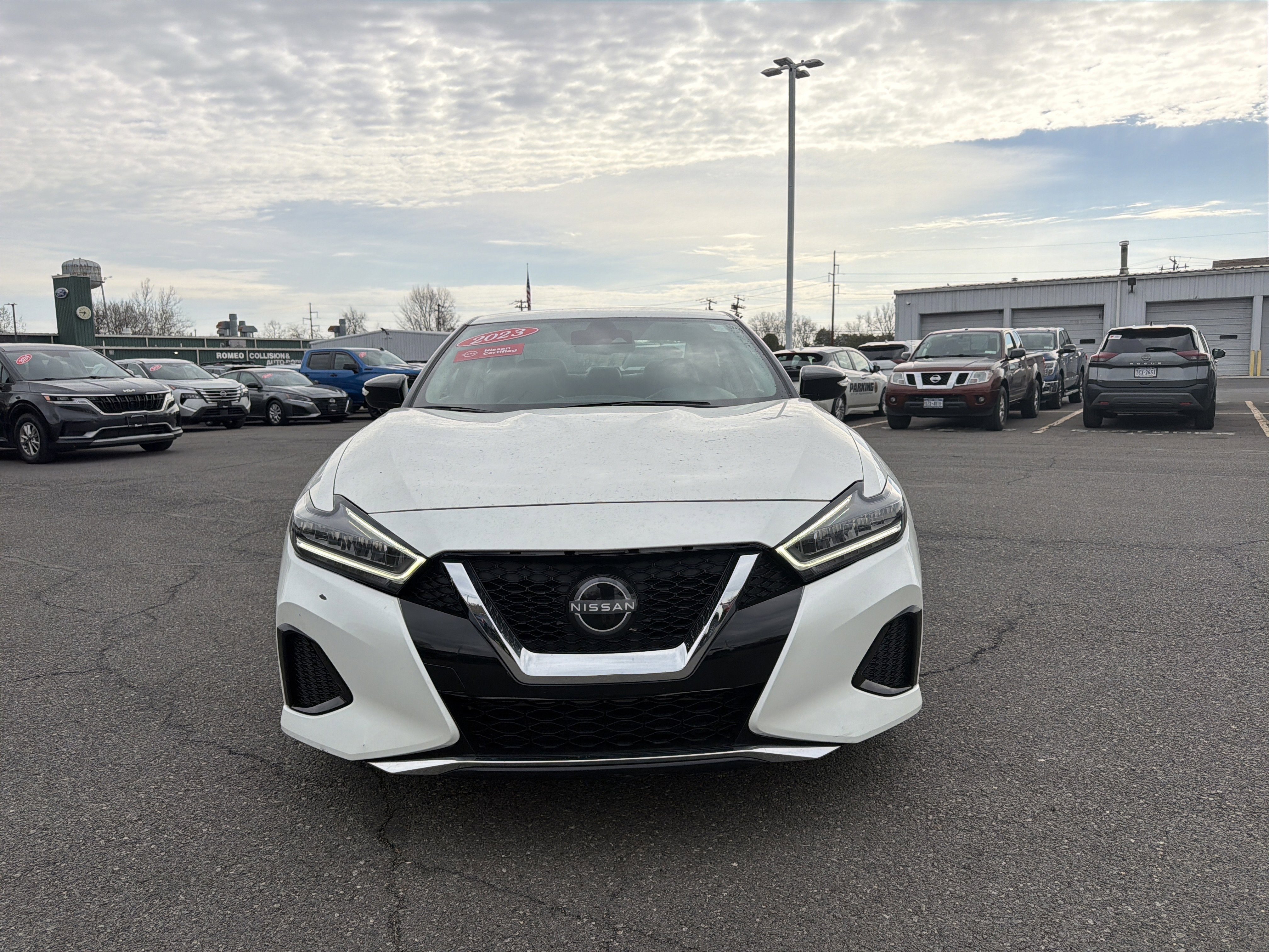 2023 Nissan Maxima SV