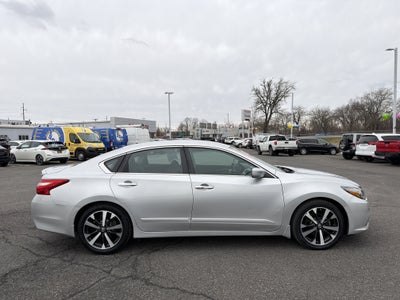 2016 Nissan Altima 2.5 SR
