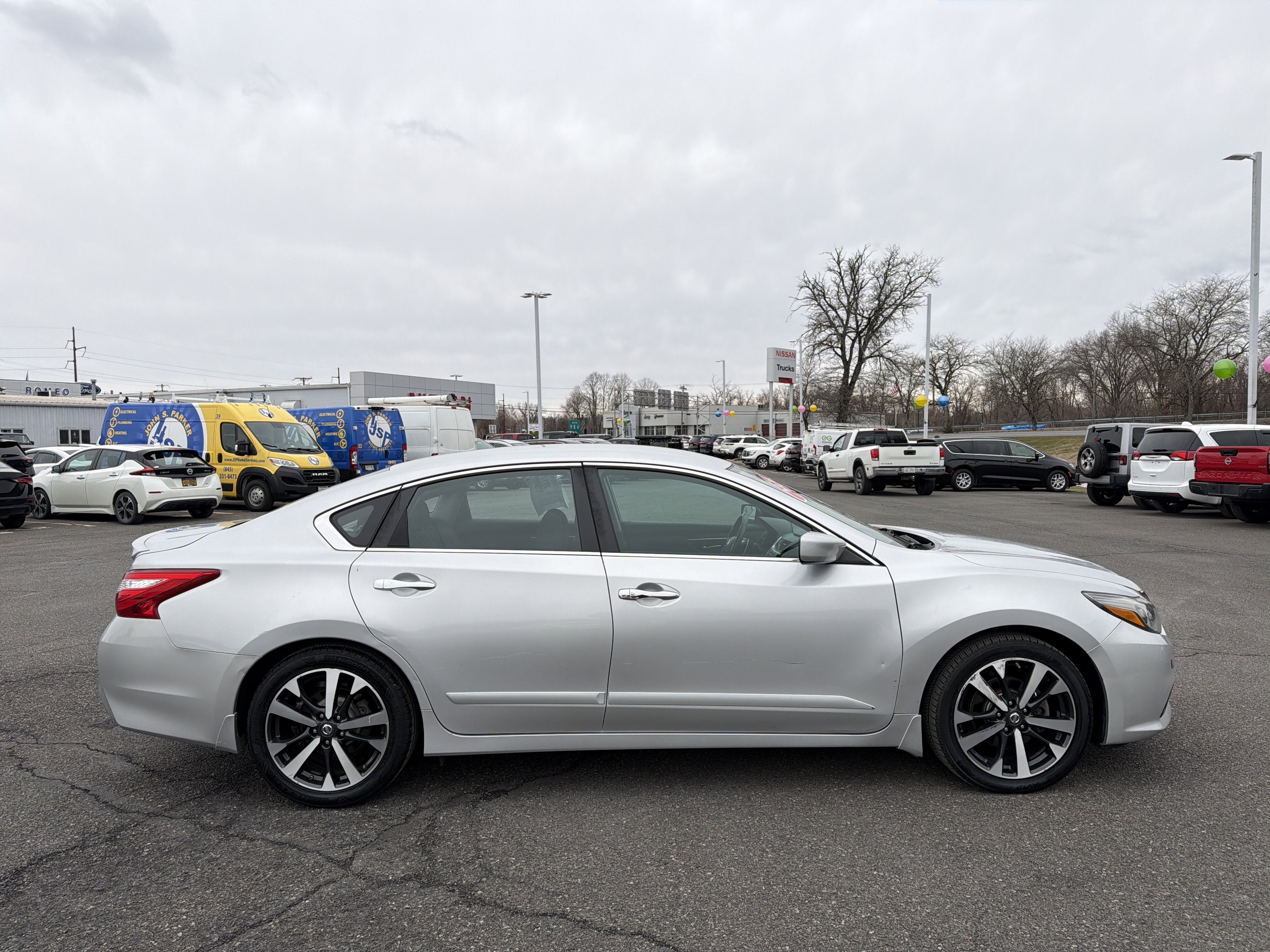 2016 Nissan Altima 2.5 SR