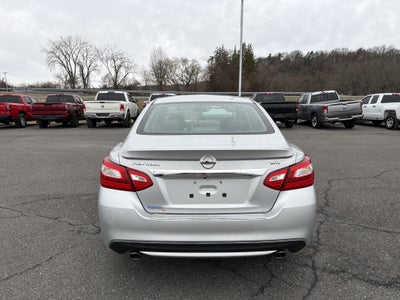 2016 Nissan Altima 2.5 SR