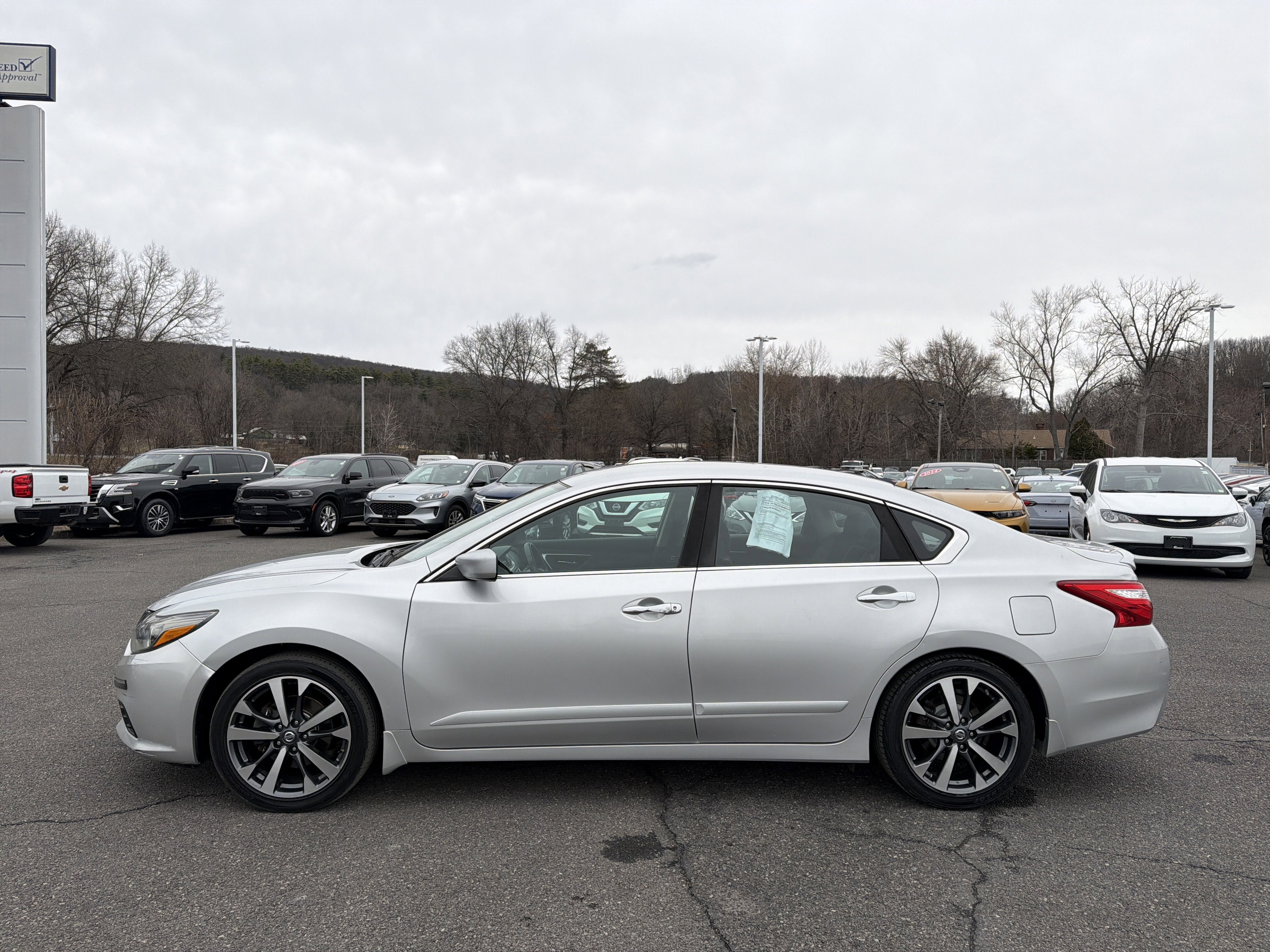 2016 Nissan Altima 2.5 SR
