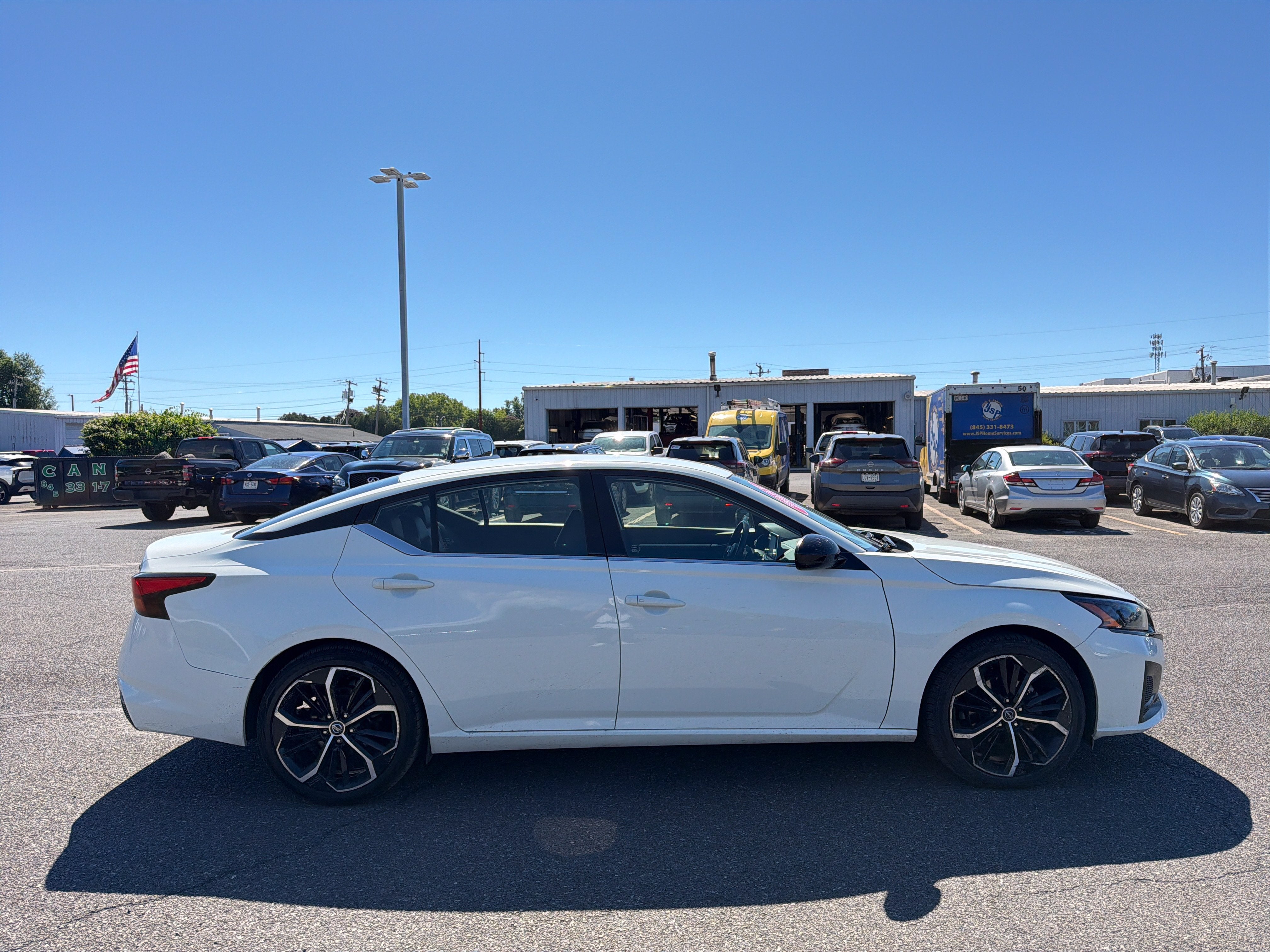 2023 Nissan Altima 2.5 SR