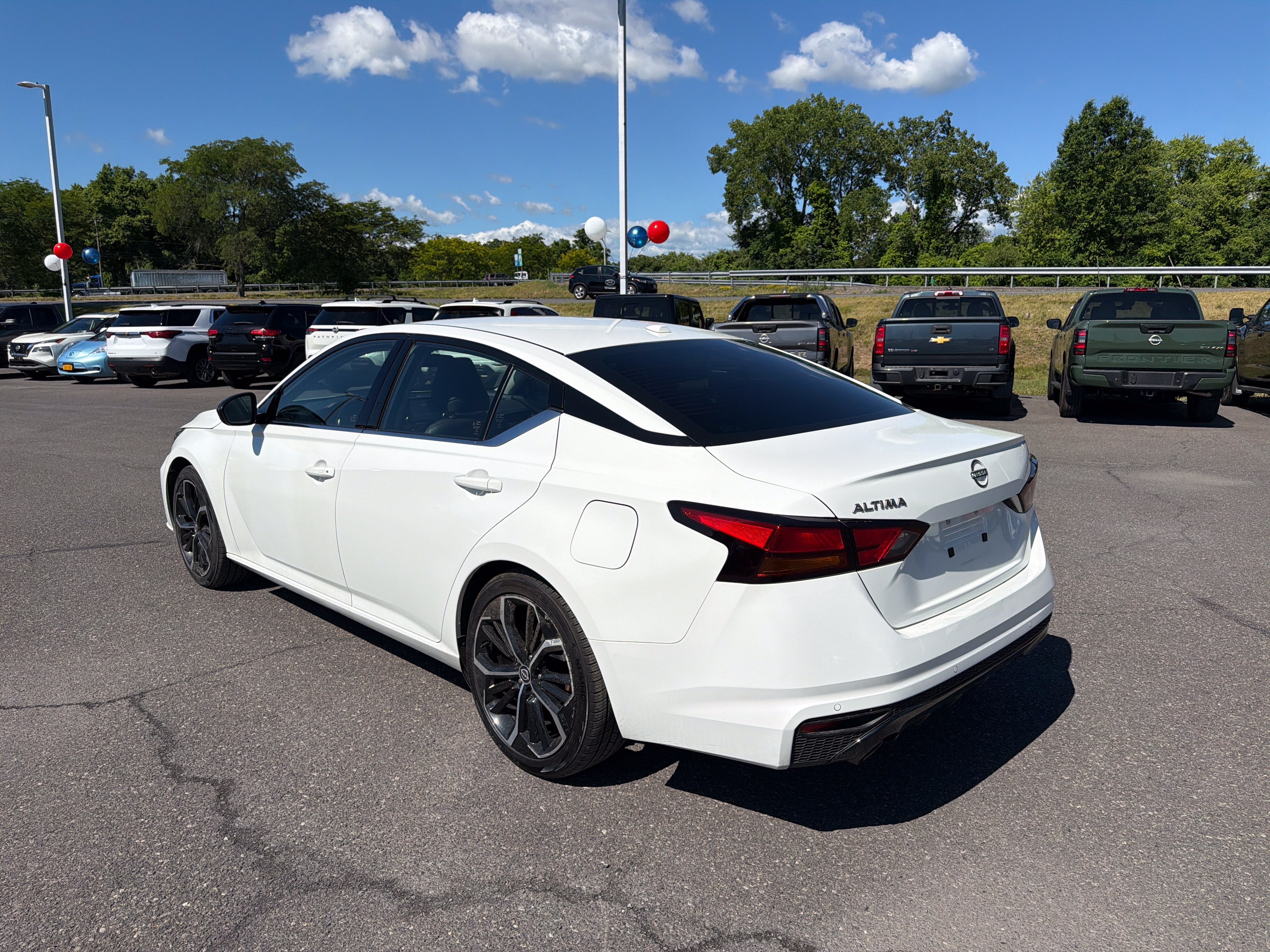 2023 Nissan Altima 2.5 SR