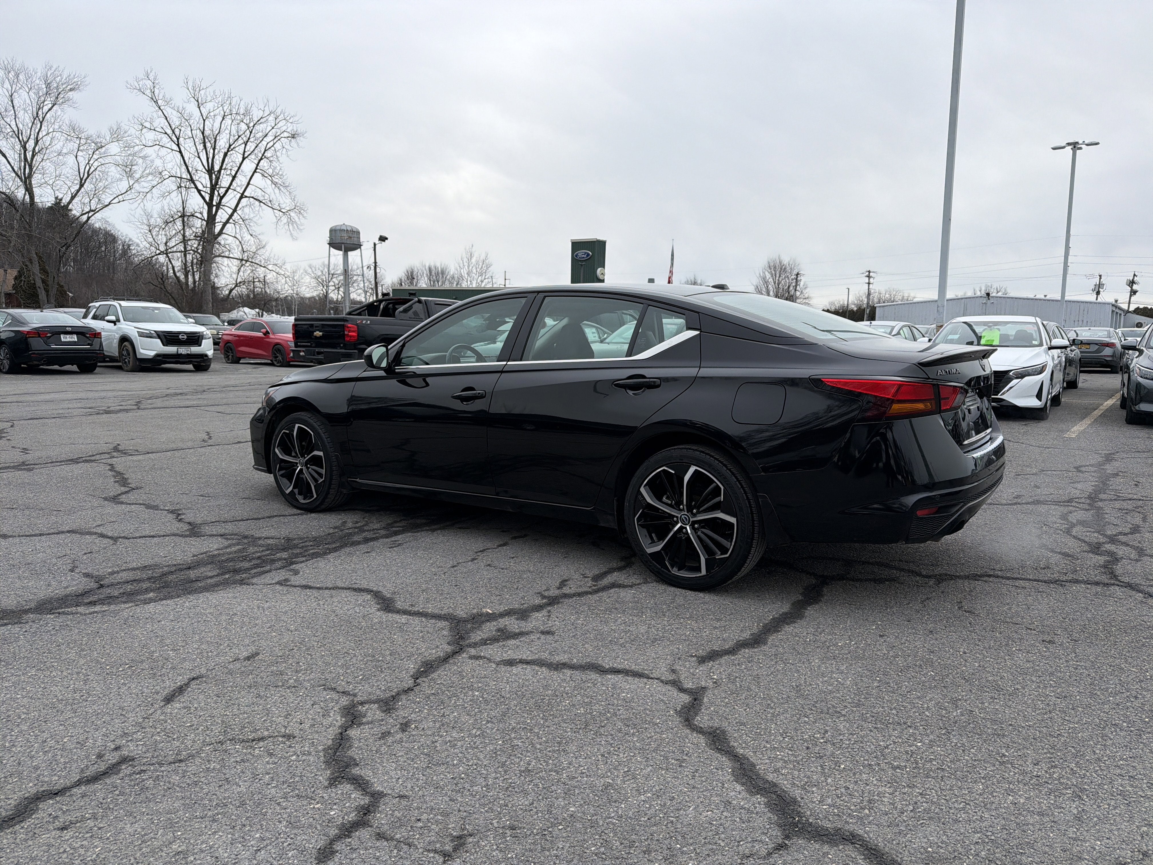 2023 Nissan Altima 2.5 SR