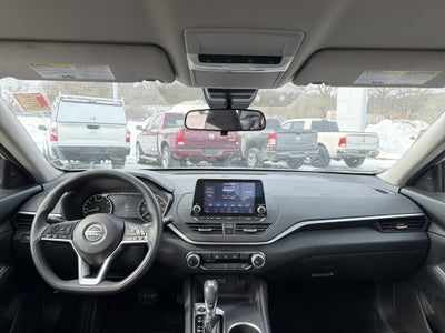 2022 Nissan Altima 2.5 SV