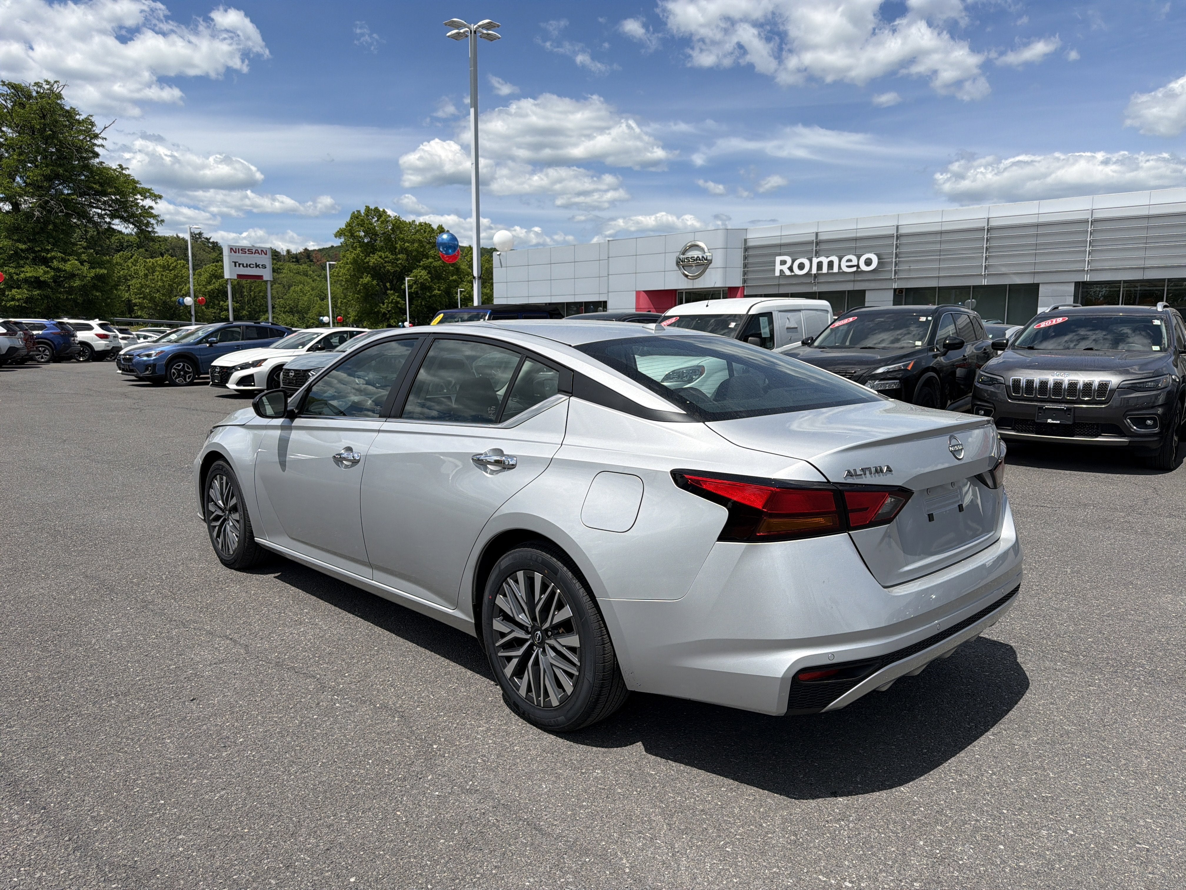 2024 Nissan Altima 2.5 SV
