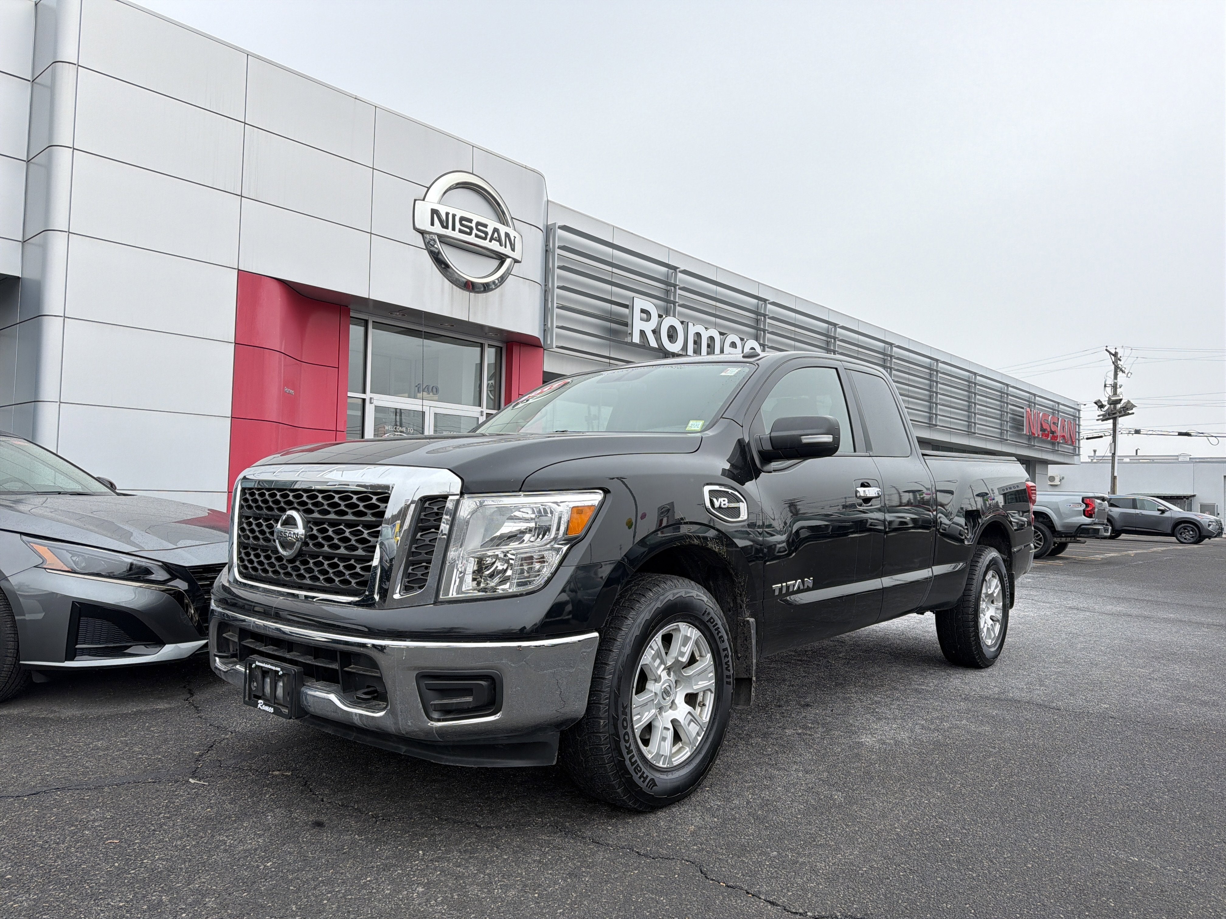 2017 Nissan Titan SV