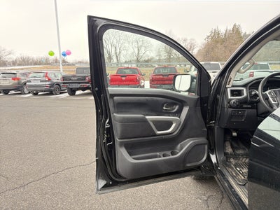 2017 Nissan Titan SV