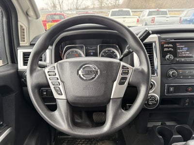 2017 Nissan Titan SV