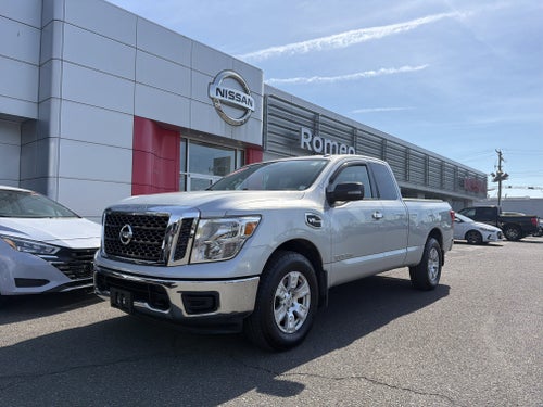 2017 Nissan Titan SV