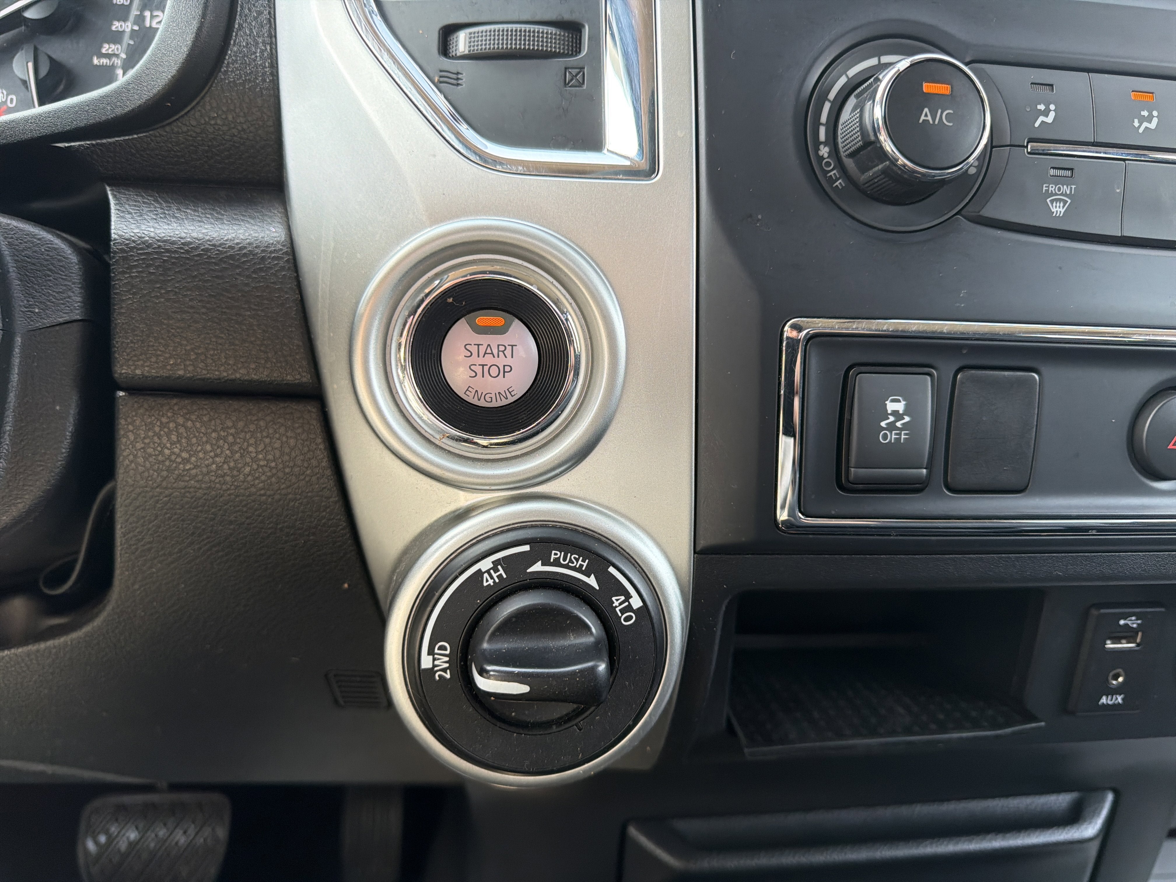 2017 Nissan Titan SV