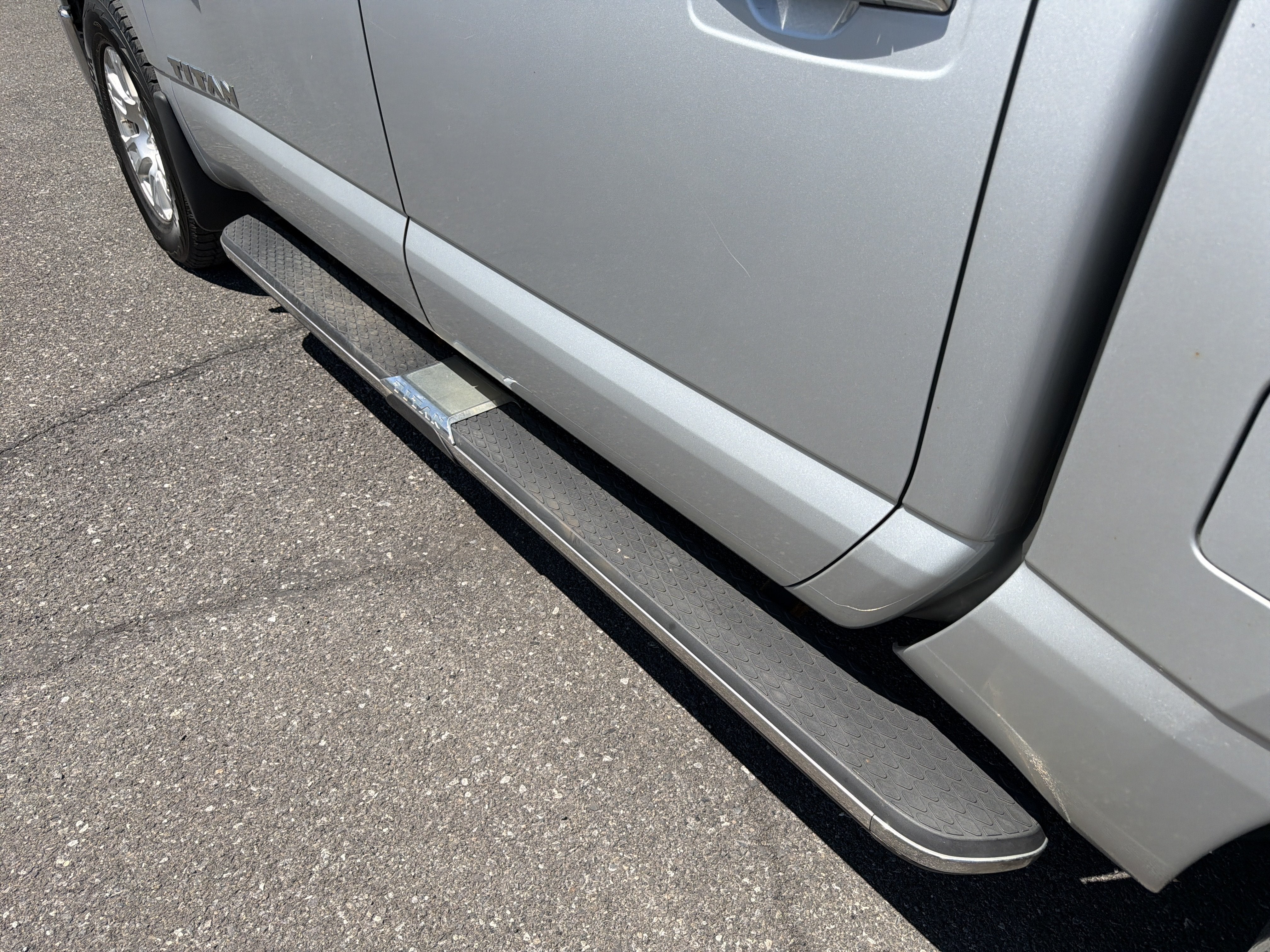 2017 Nissan Titan SV