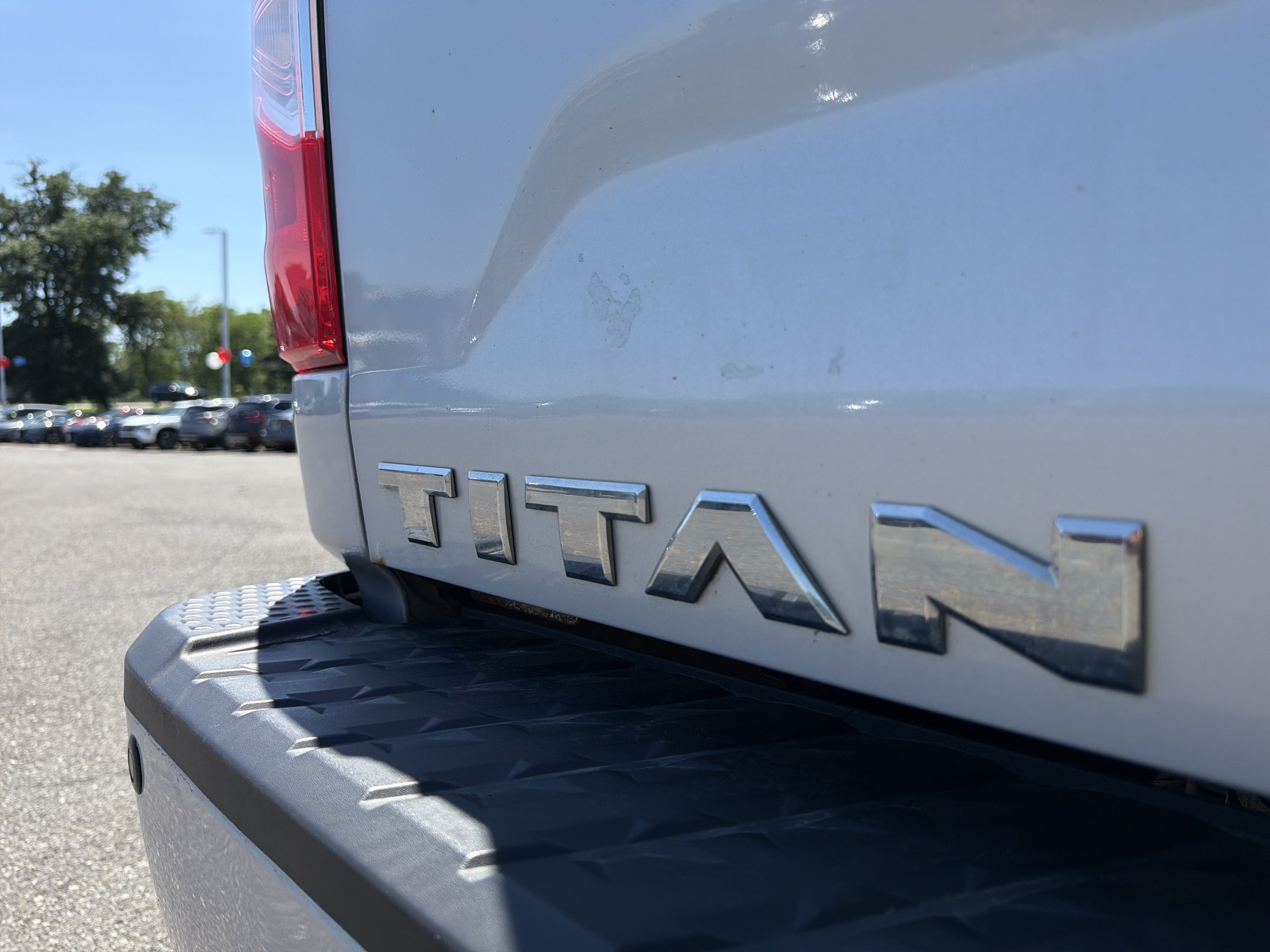2017 Nissan Titan SV