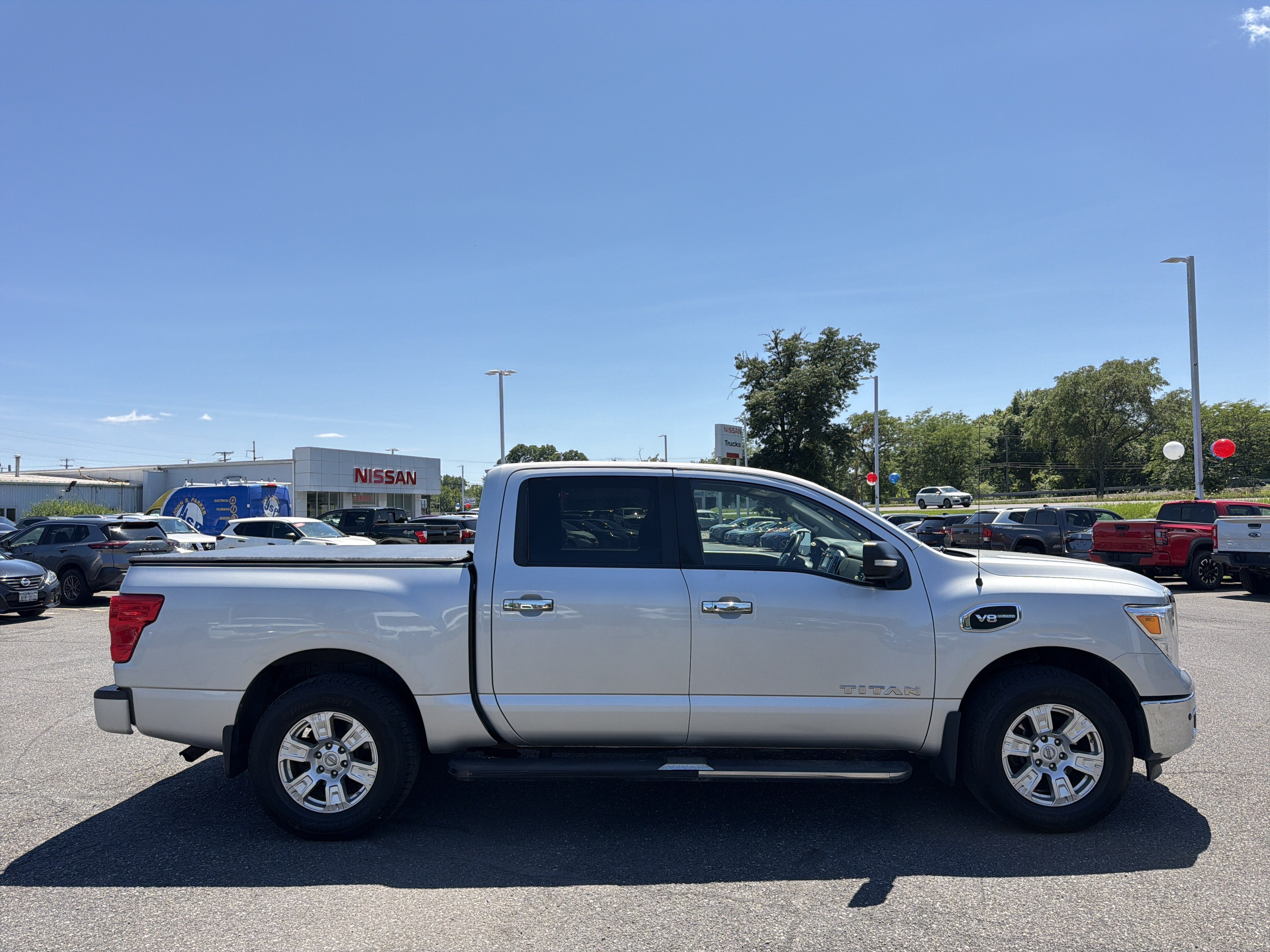 2017 Nissan Titan SV