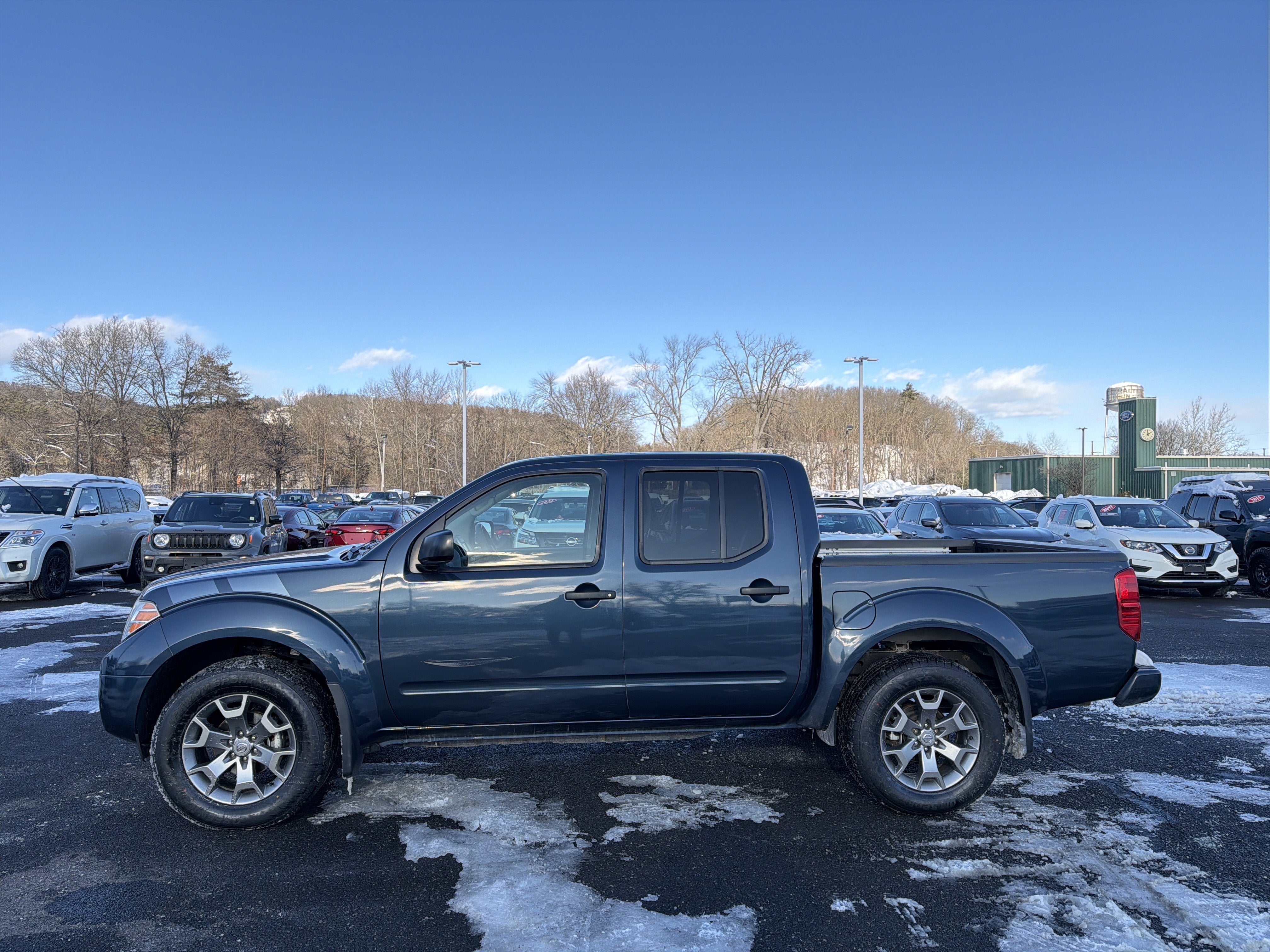 2021 Nissan Frontier SV