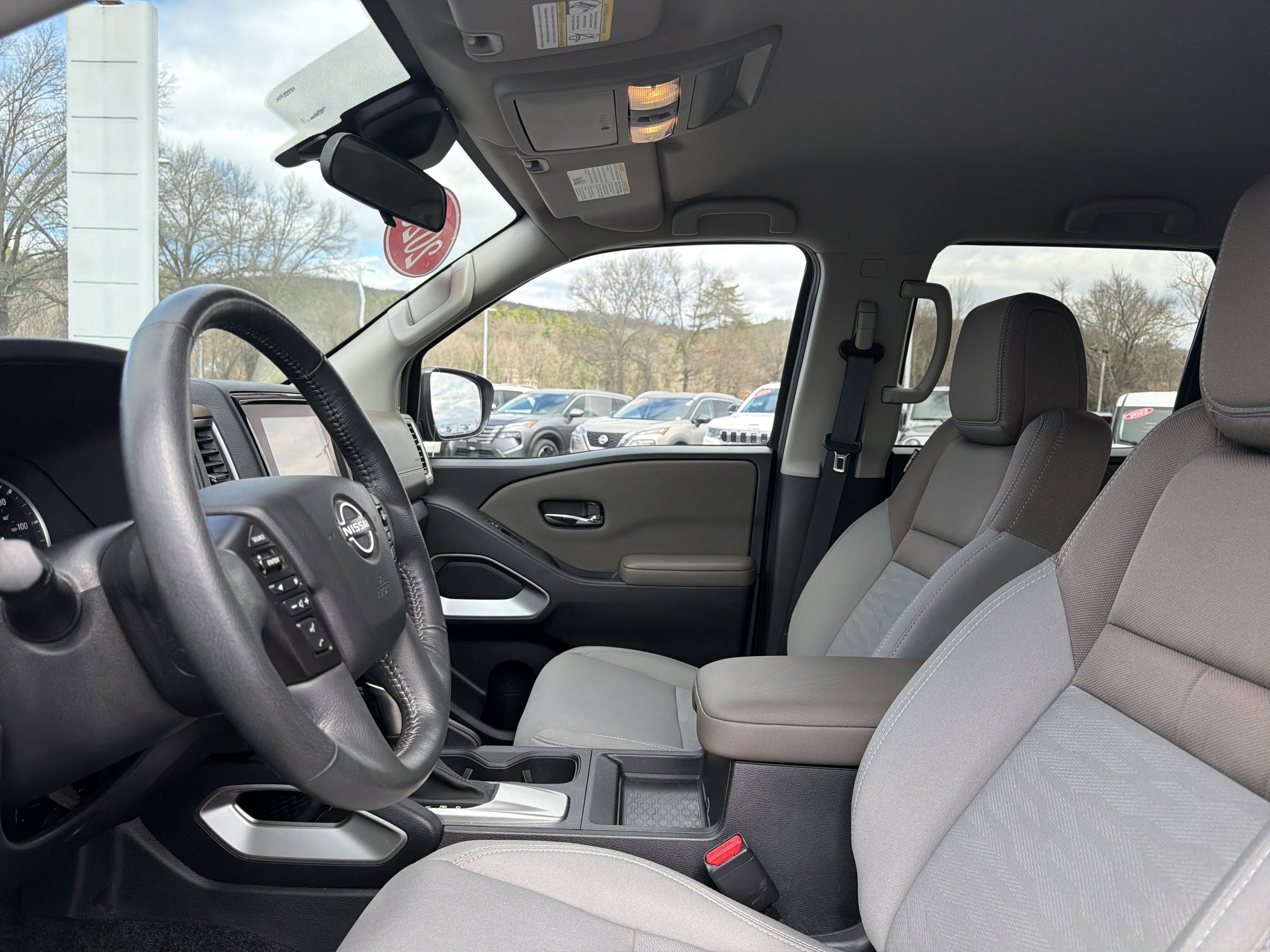 2023 Nissan Frontier SV