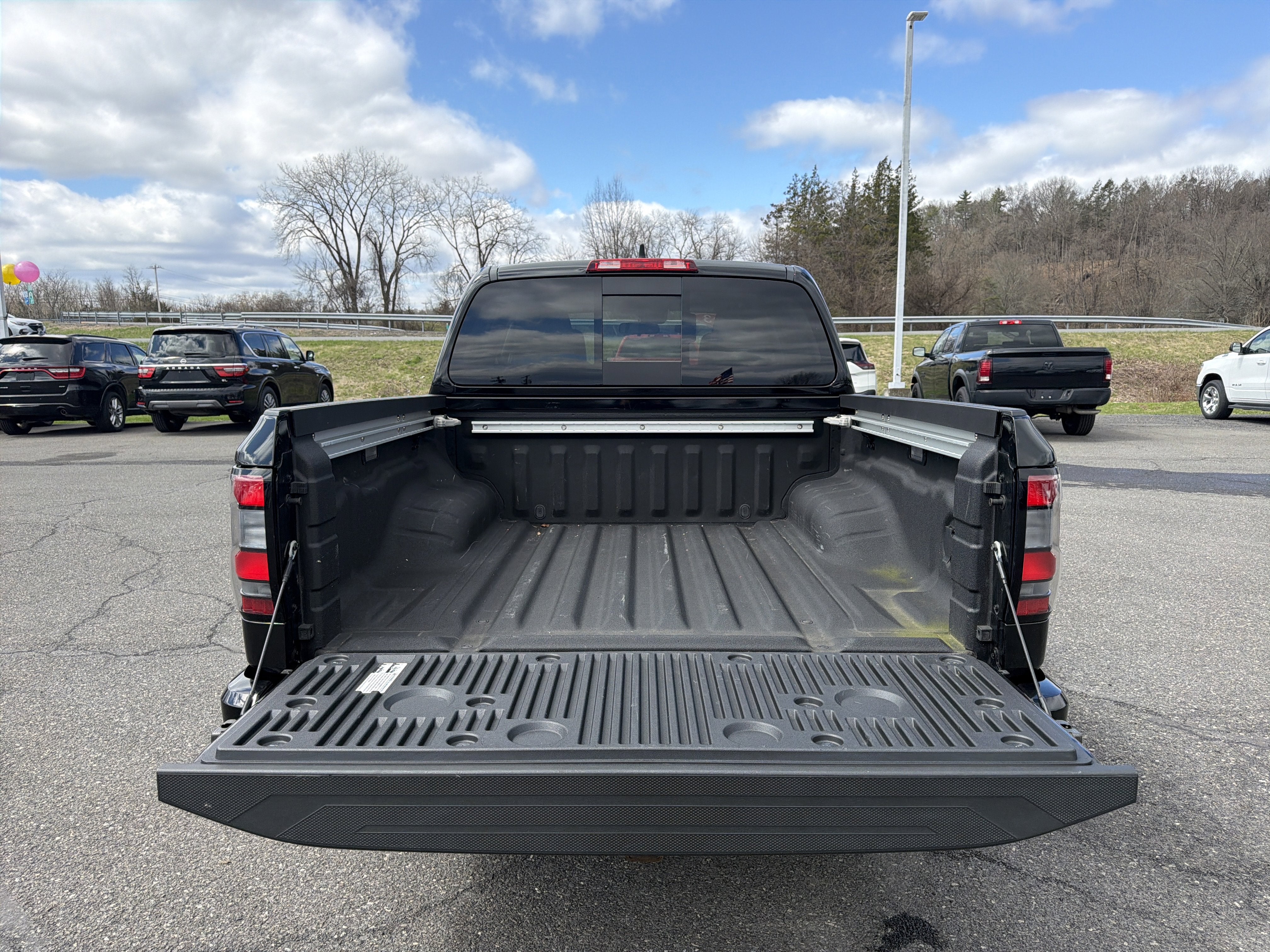 2023 Nissan Frontier SV
