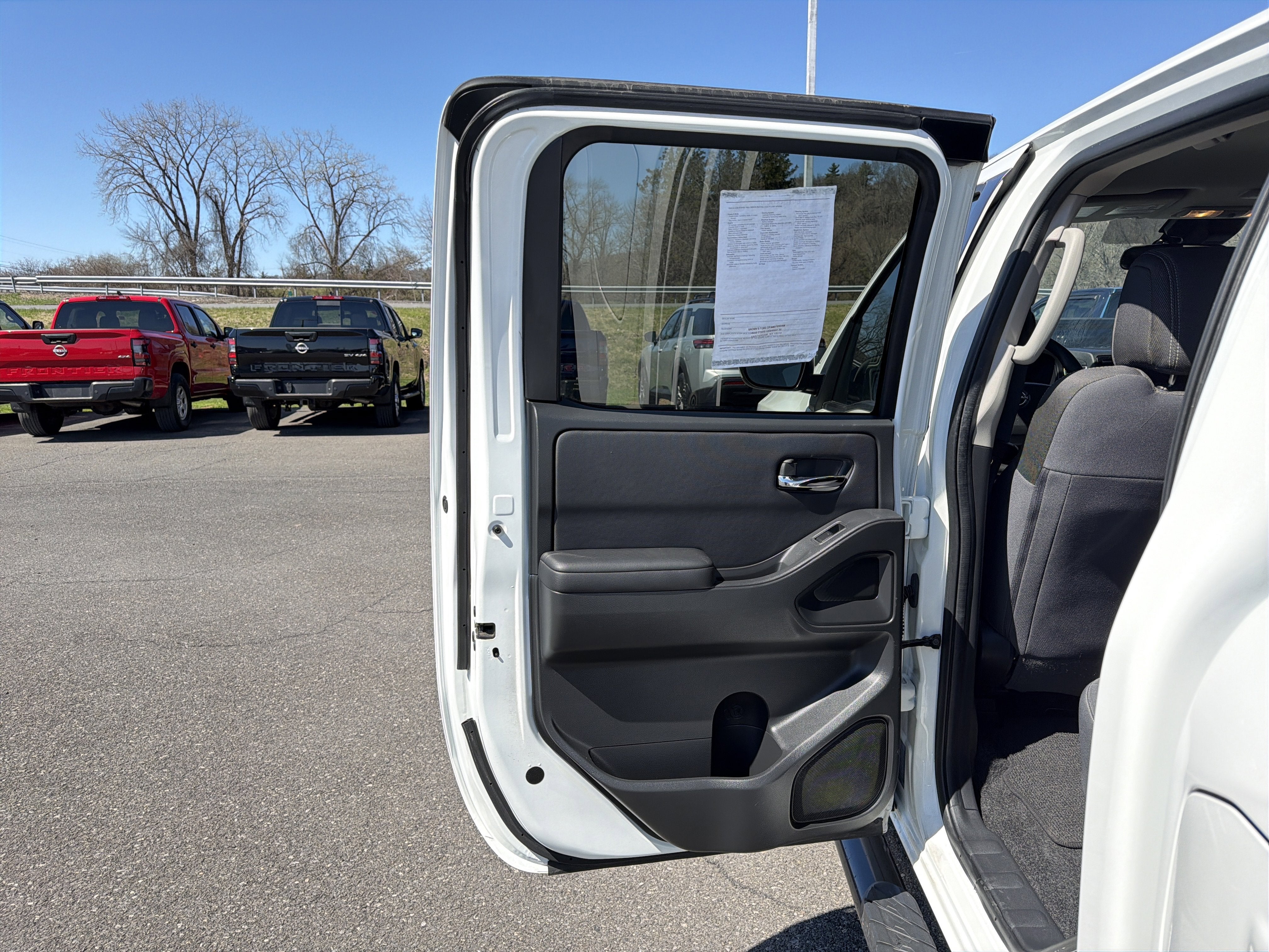 2023 Nissan Frontier SV