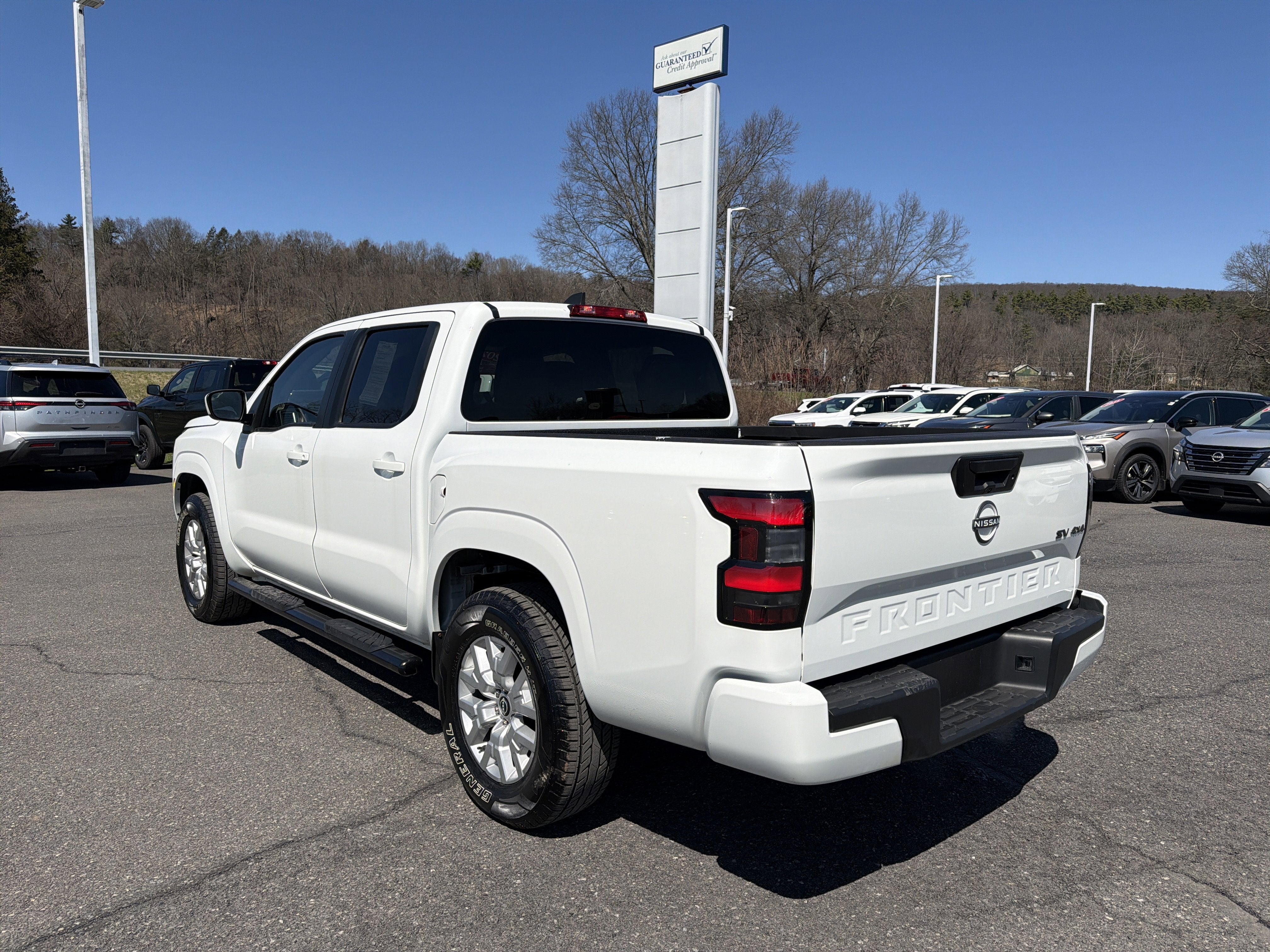 2023 Nissan Frontier SV