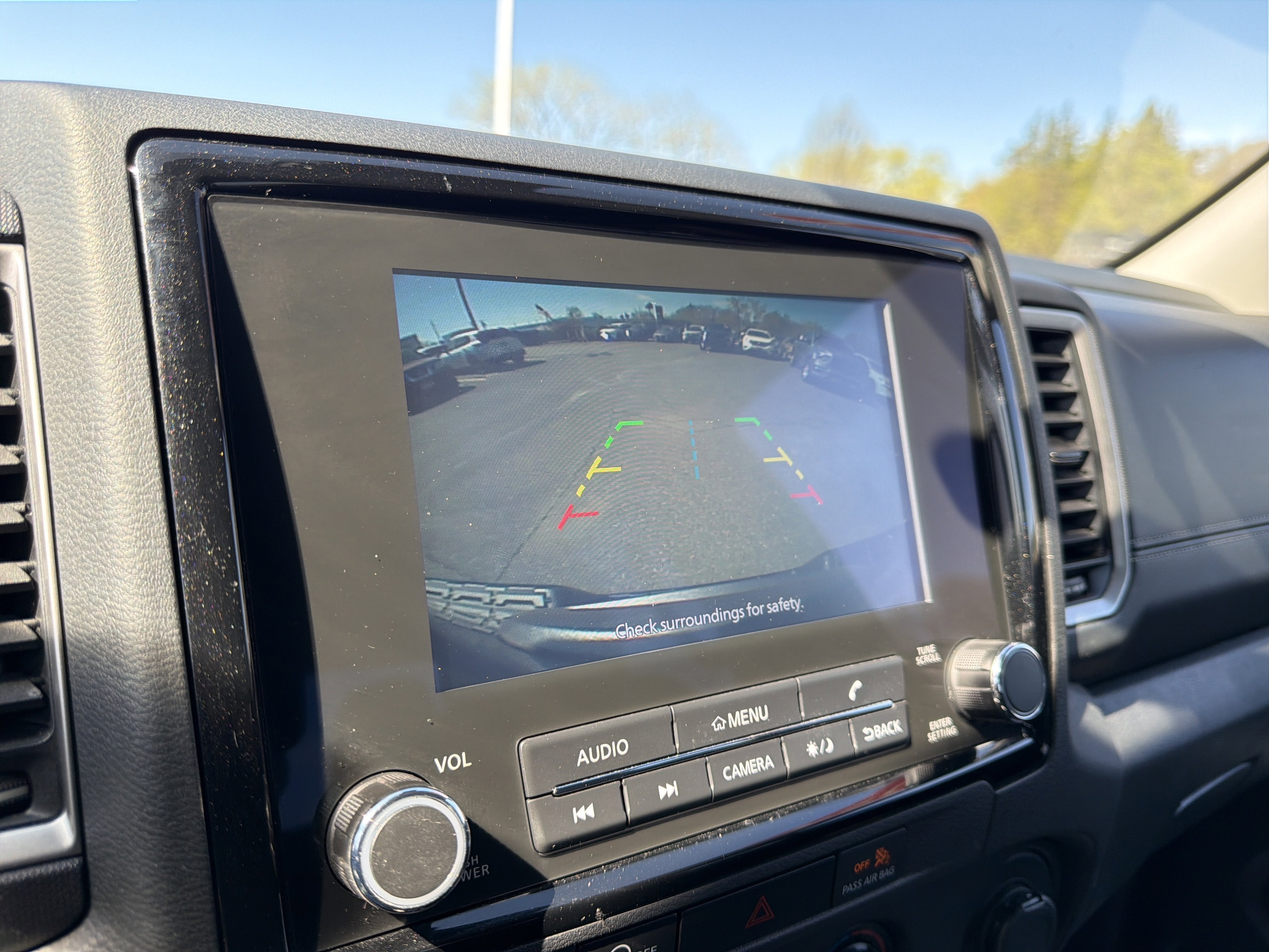 2024 Nissan Frontier SV