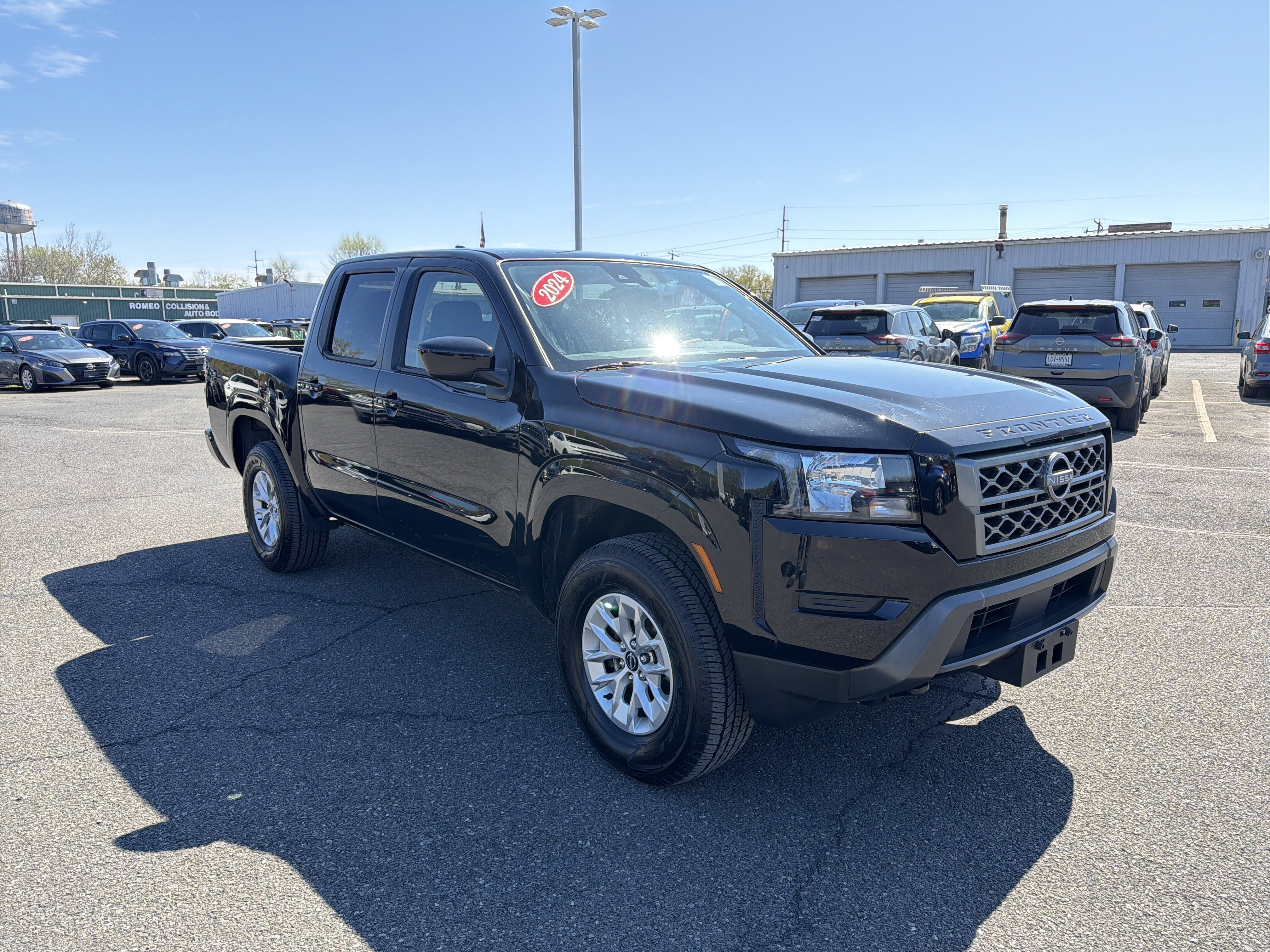 2024 Nissan Frontier SV