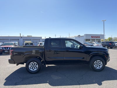 2024 Nissan Frontier SV