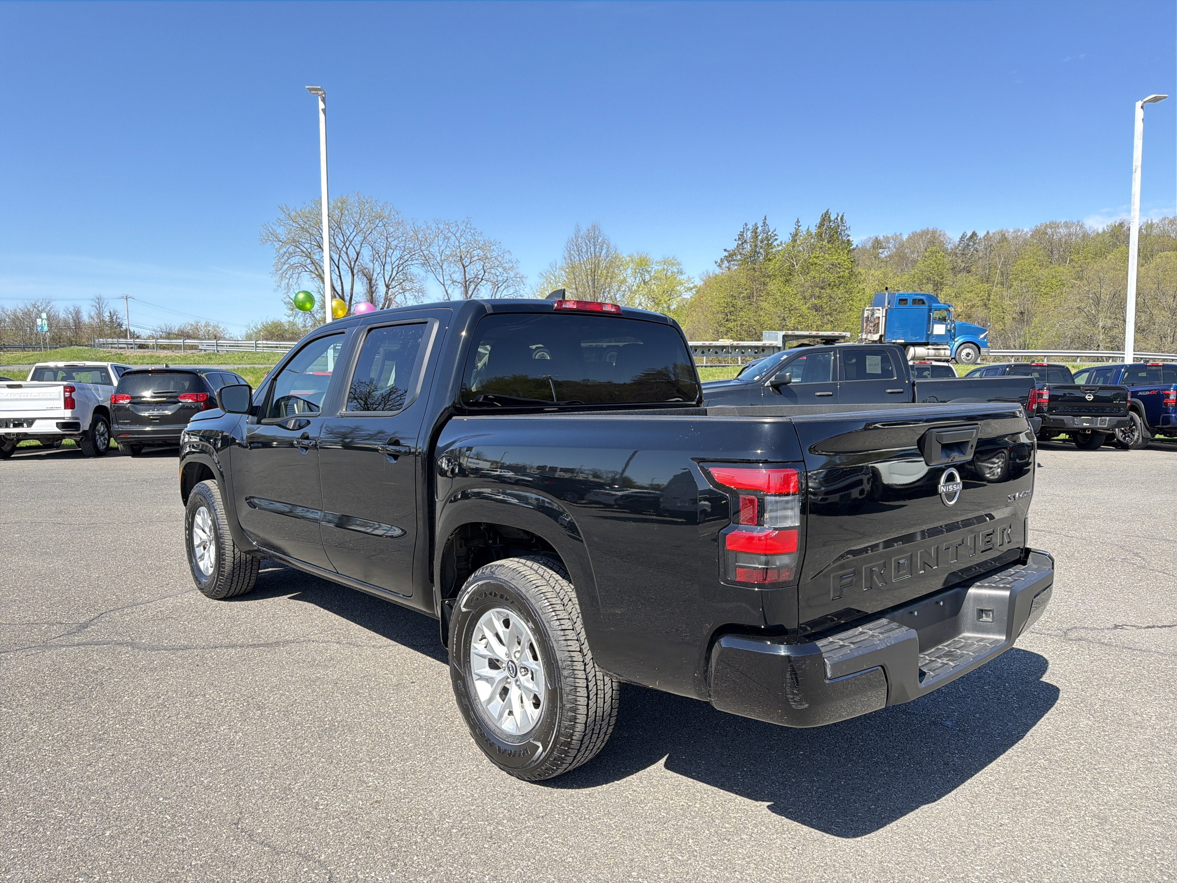 2024 Nissan Frontier SV